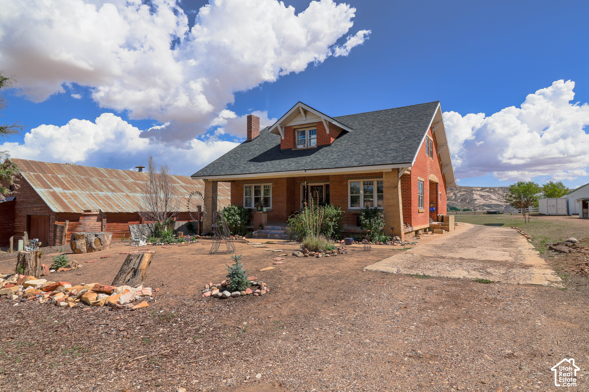 main property photo 25