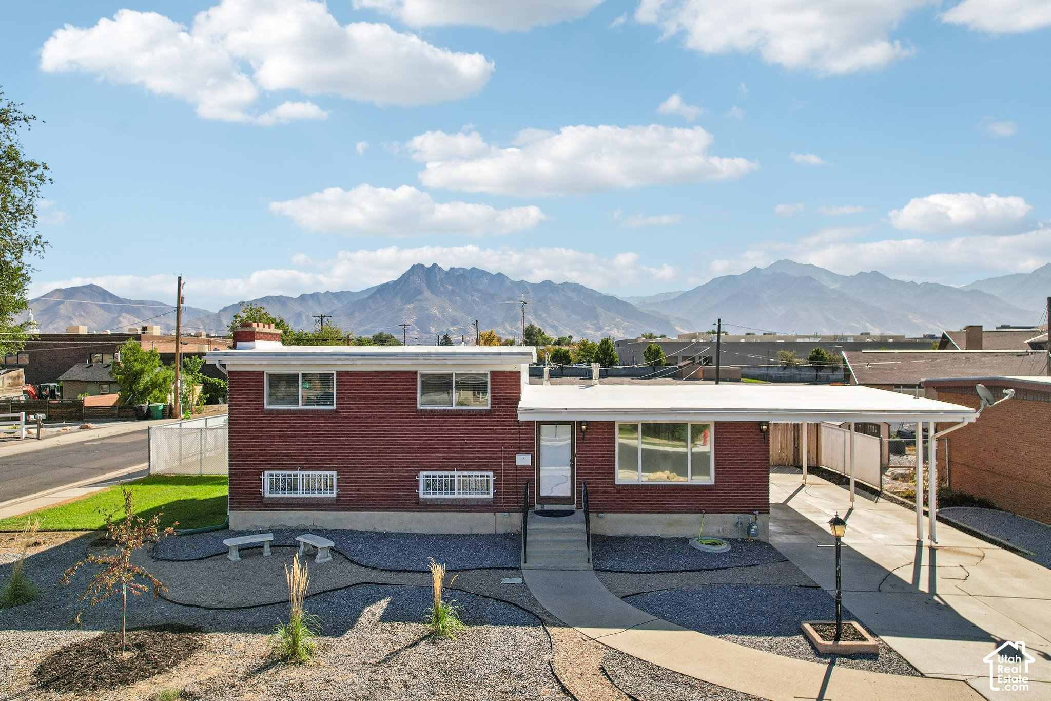 main property photo 33