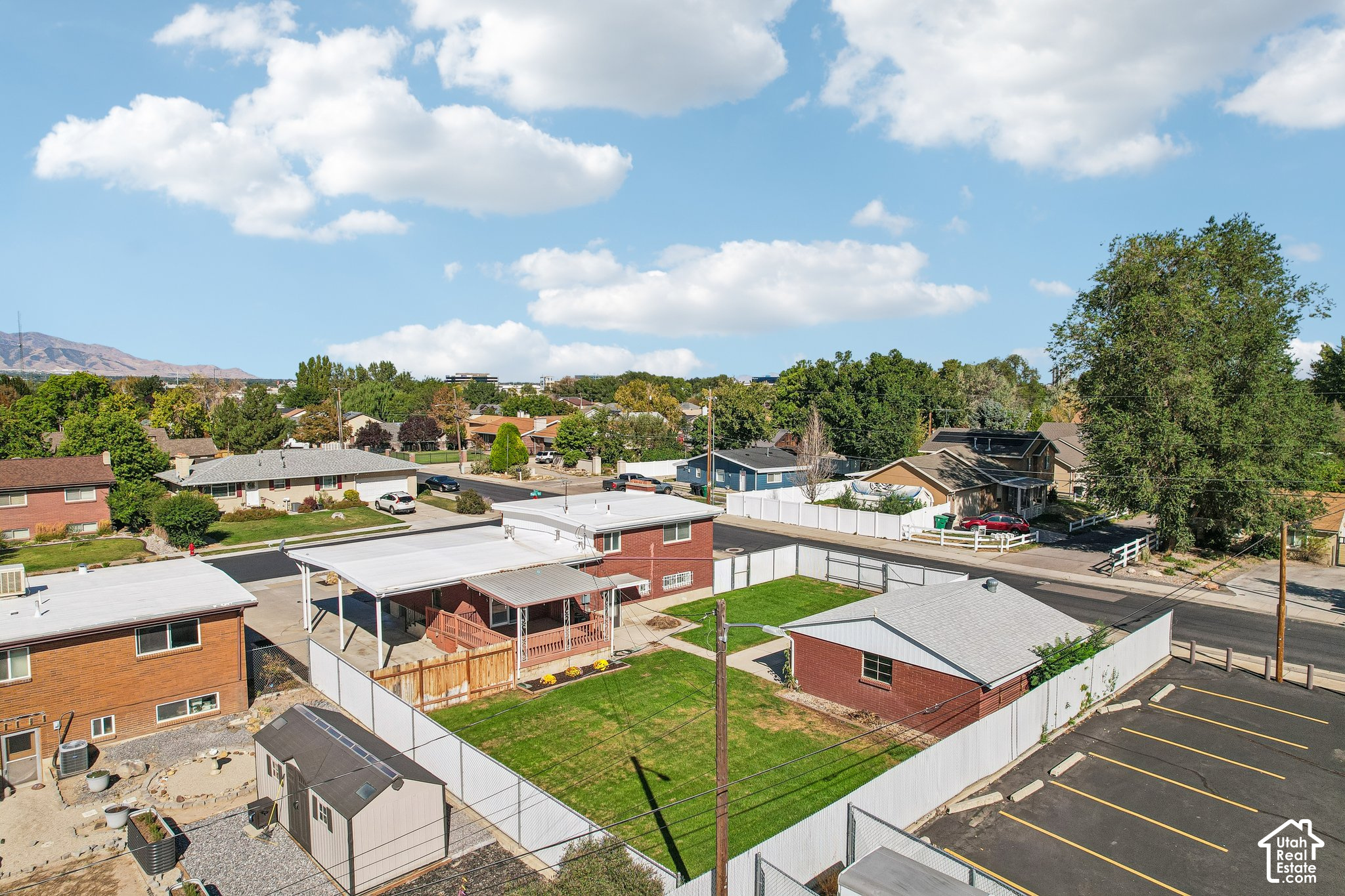 main property photo 40
