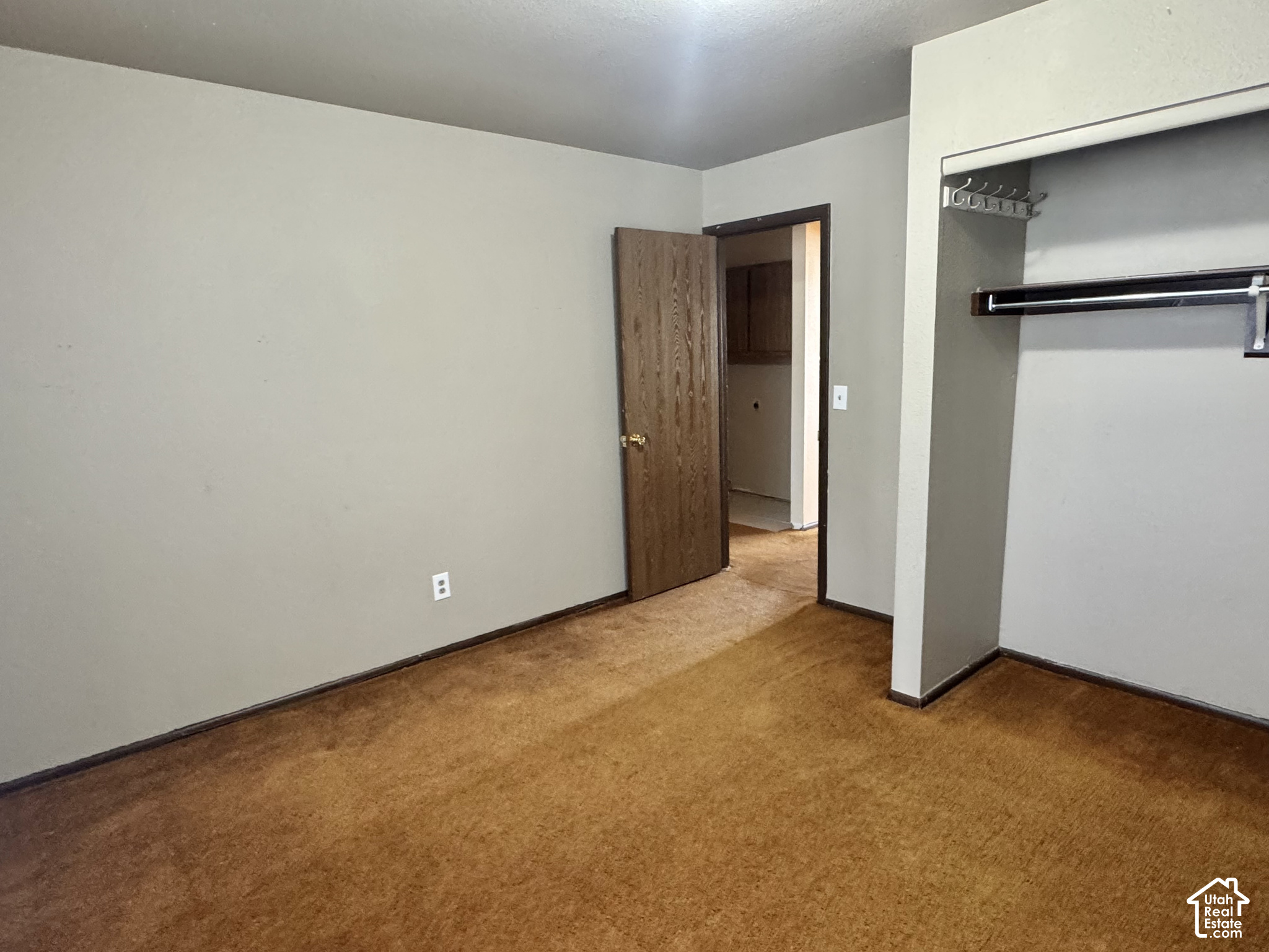property viewer photo 11