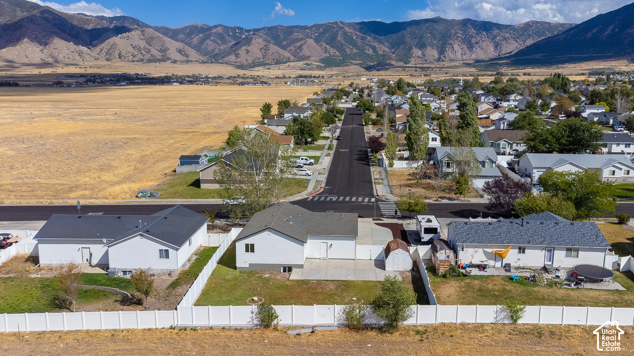 main property photo 19