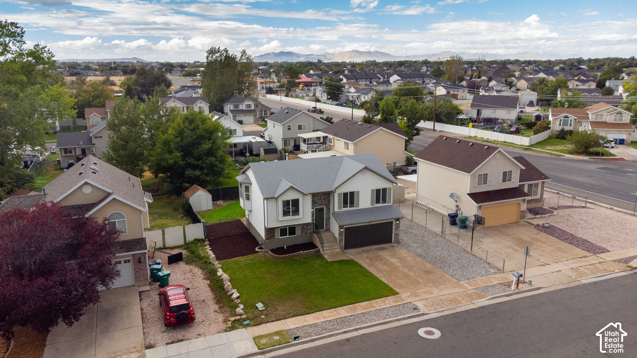 main property photo 17