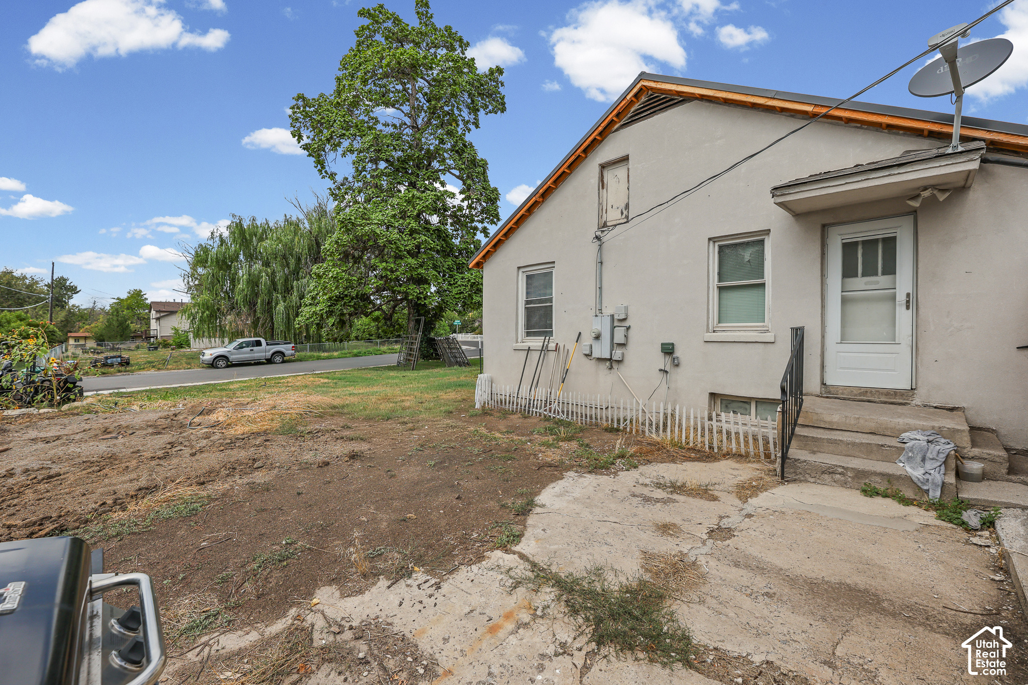 main property photo 33