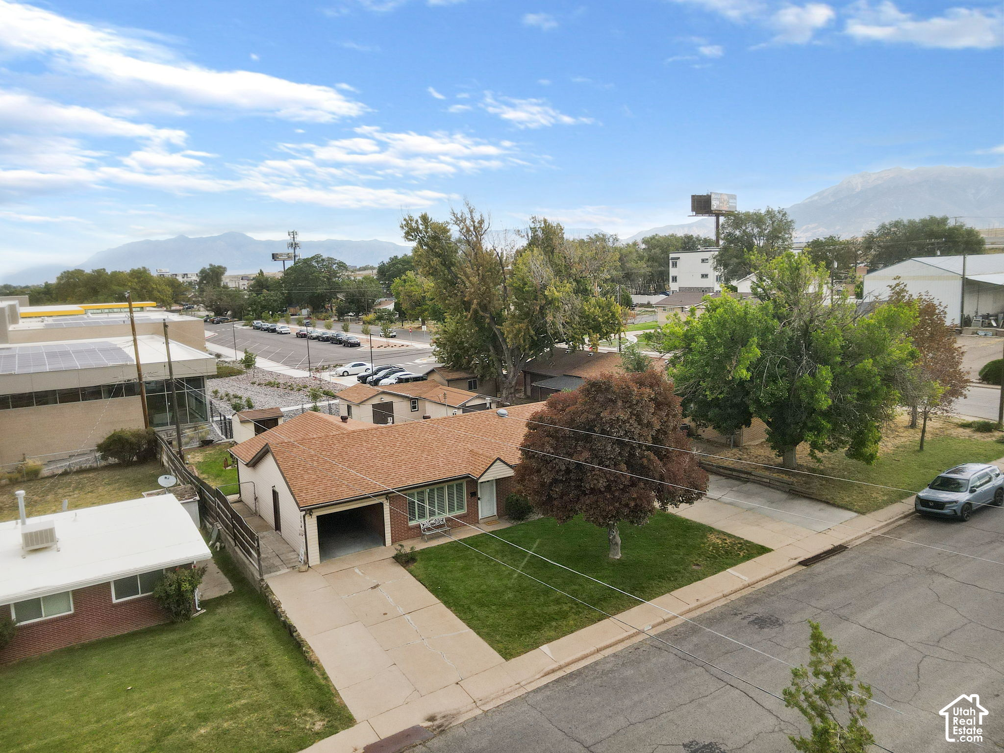 main property photo 11