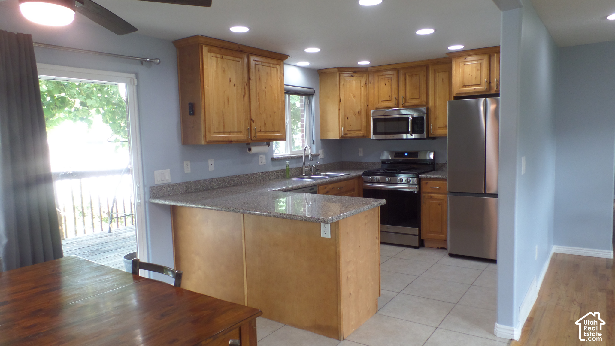main property photo 14