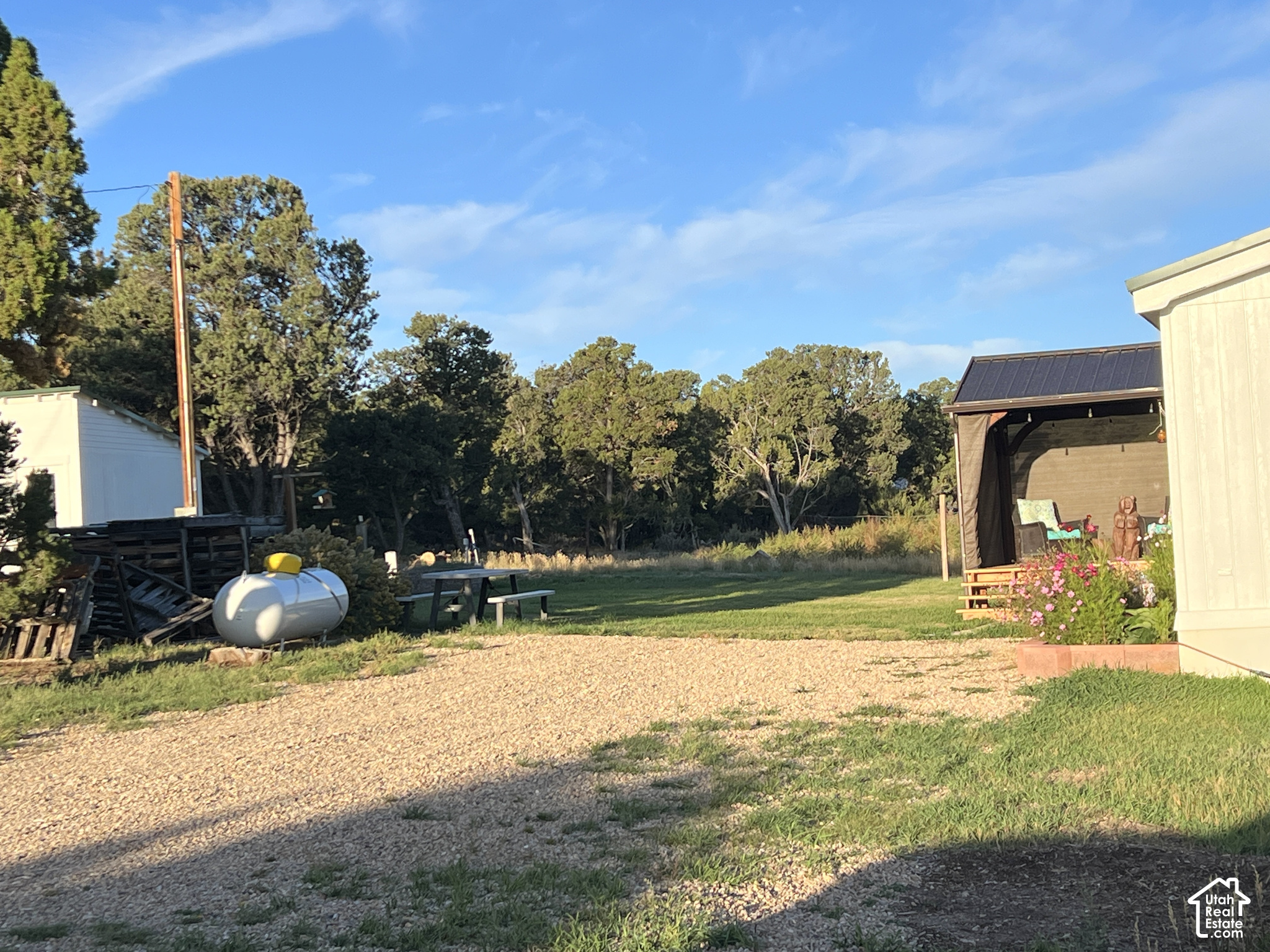 main property photo 45