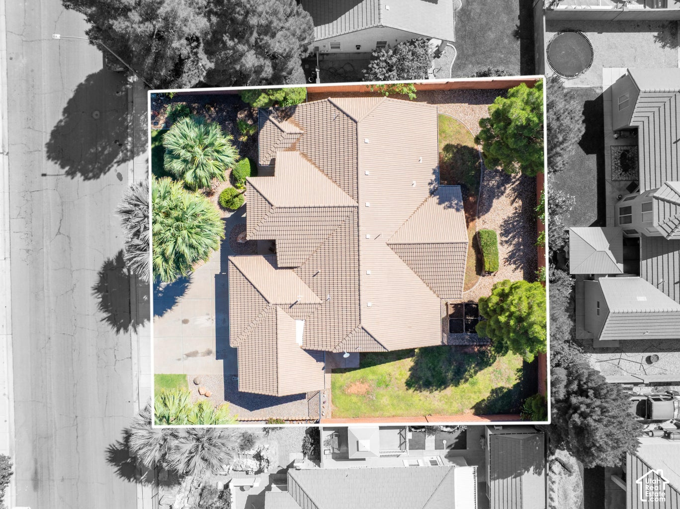 main property photo 41
