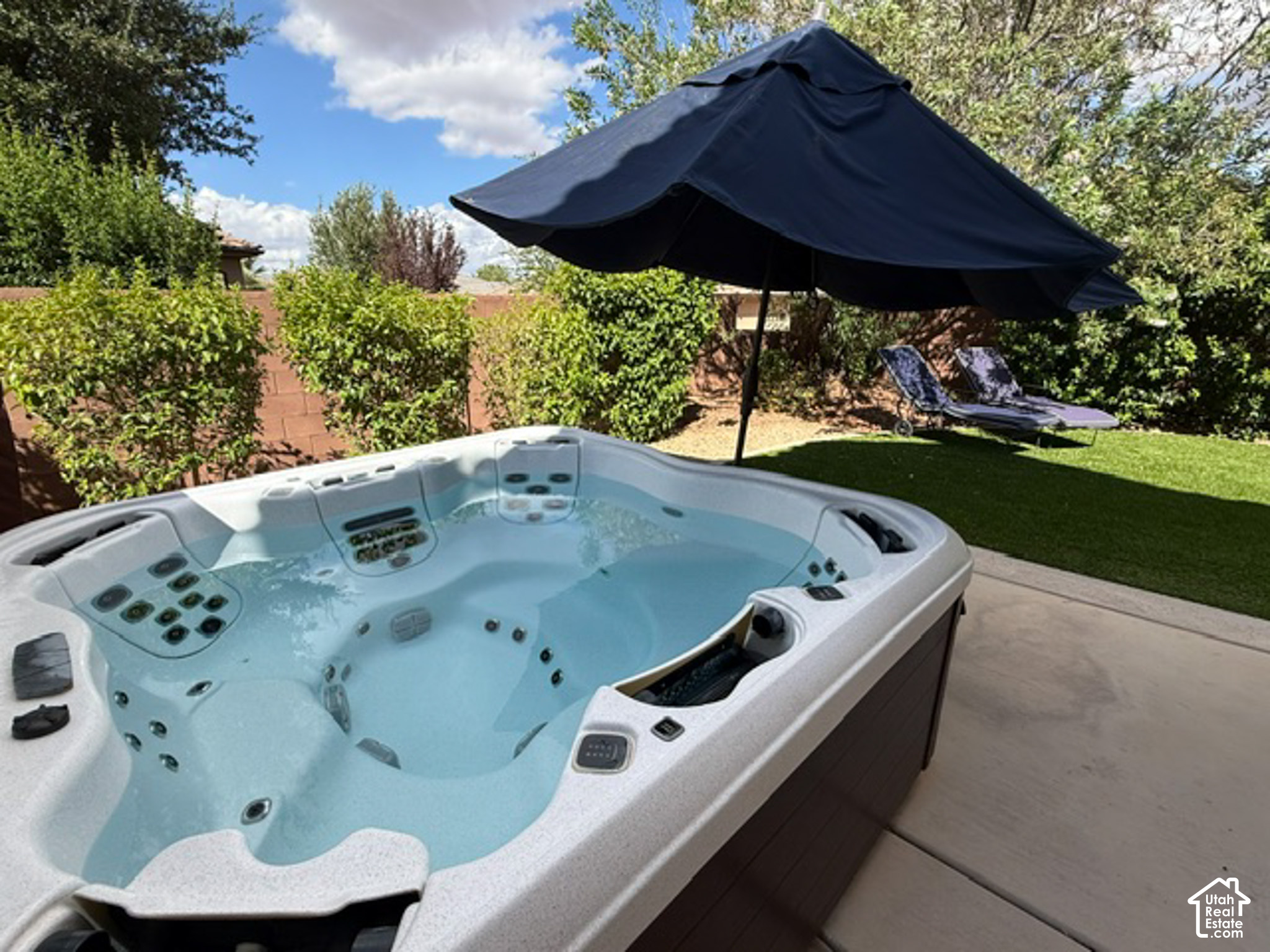 main property photo 12