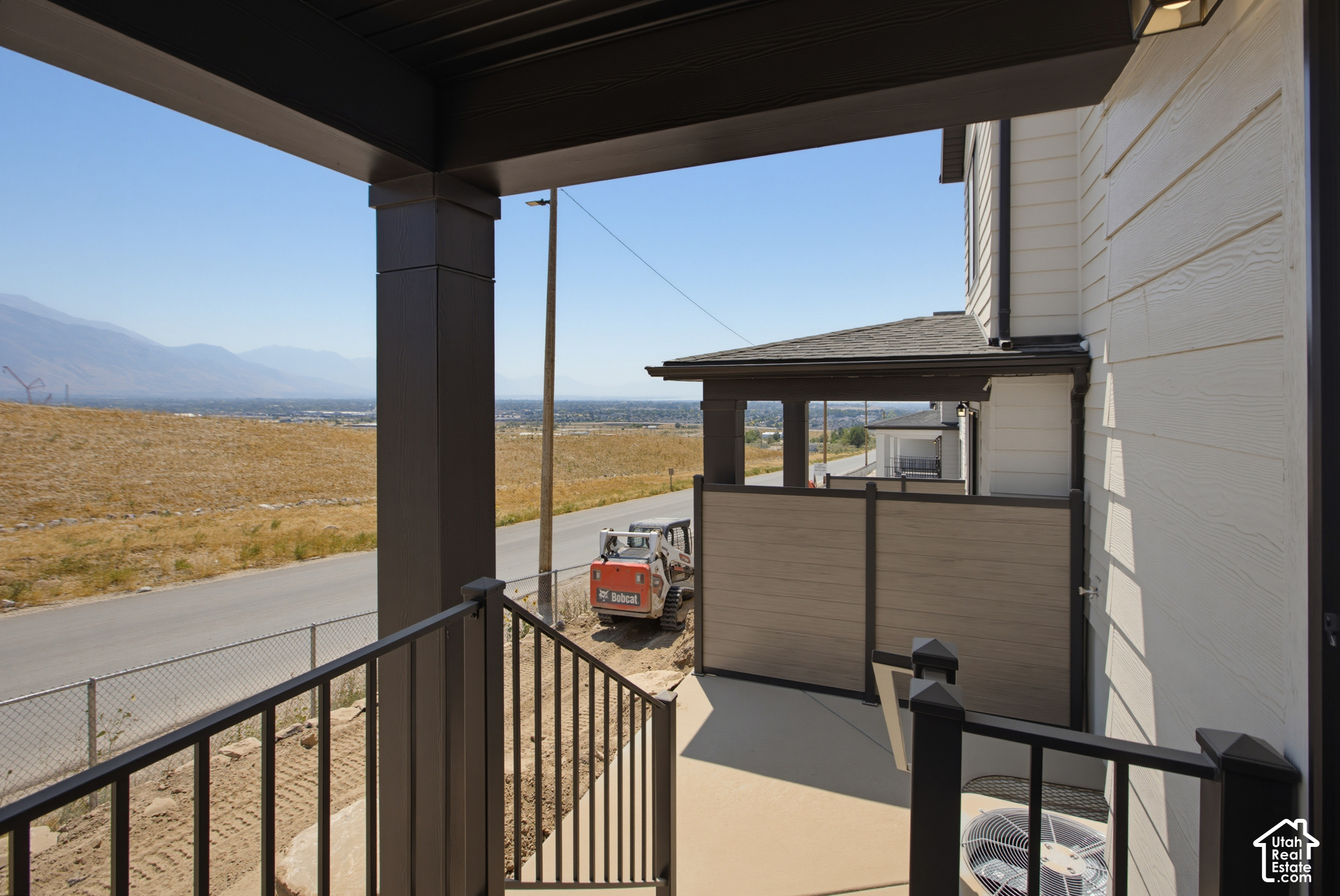 main property photo 32