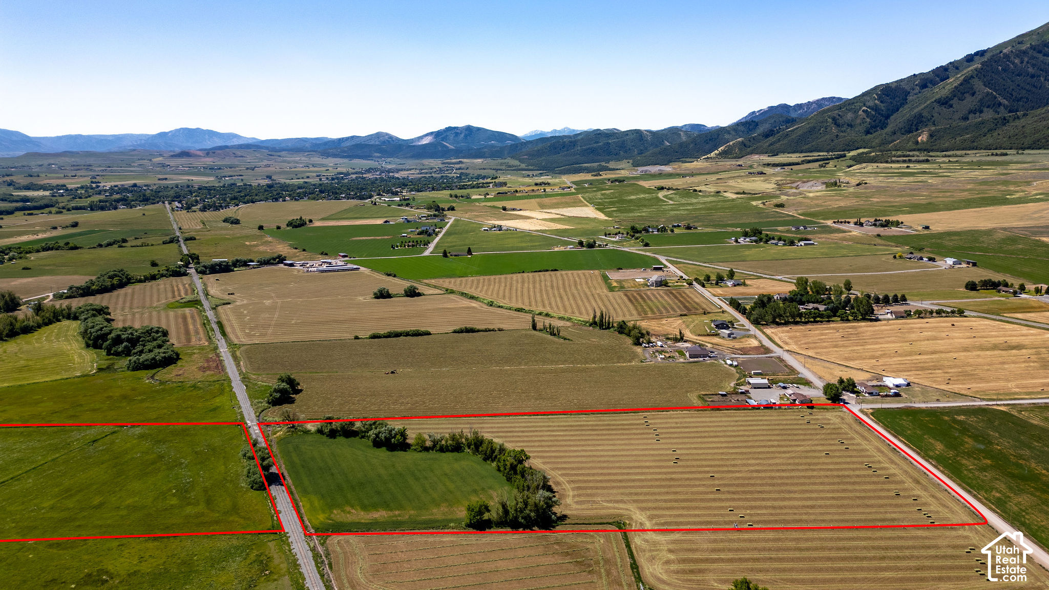 main property photo 9