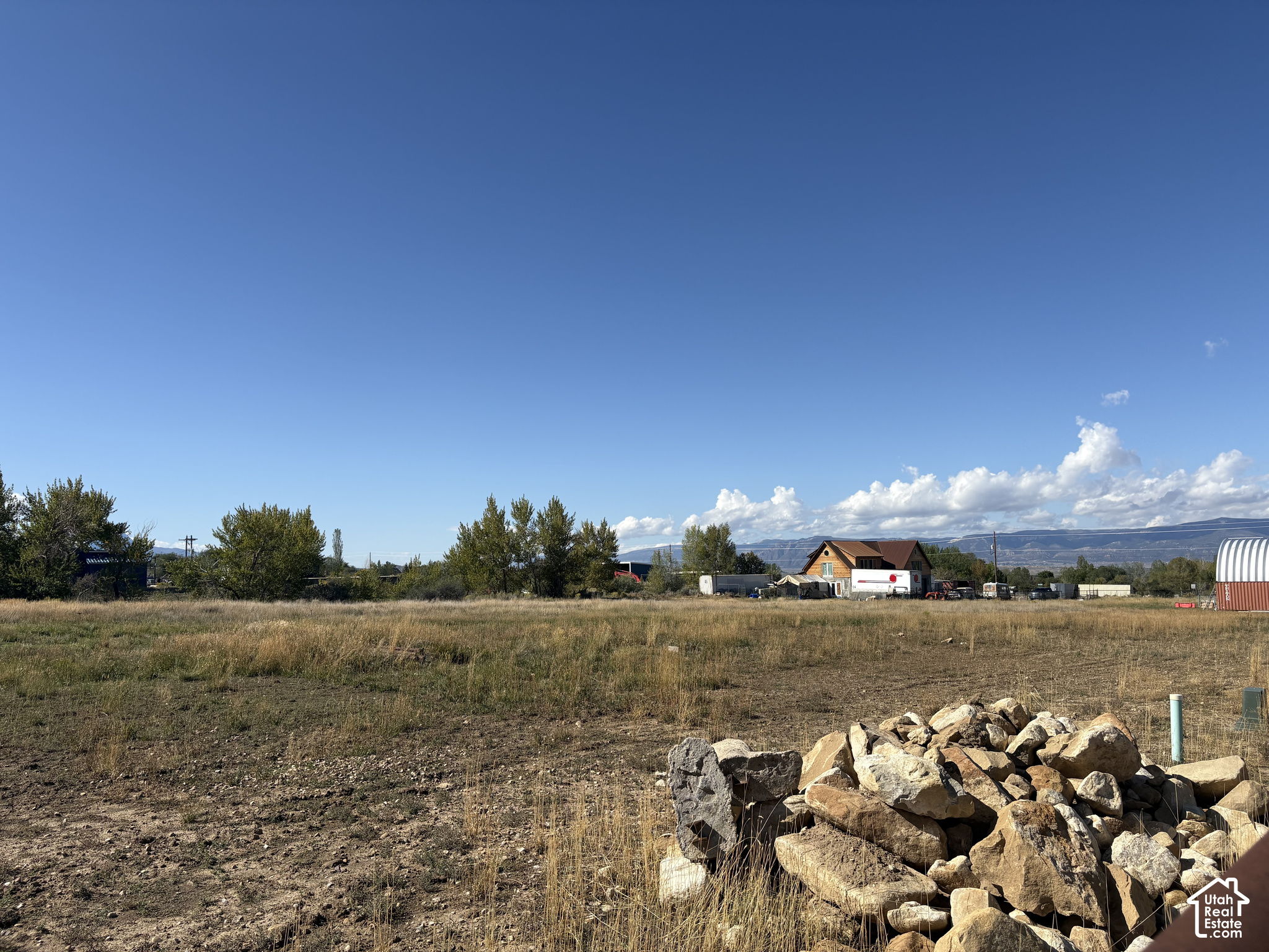 main property photo 19