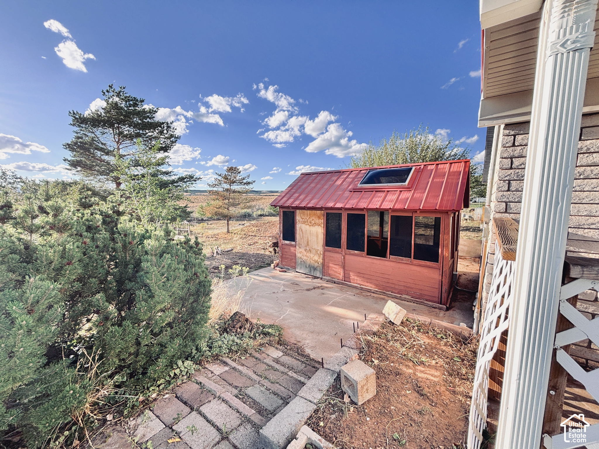 main property photo 32