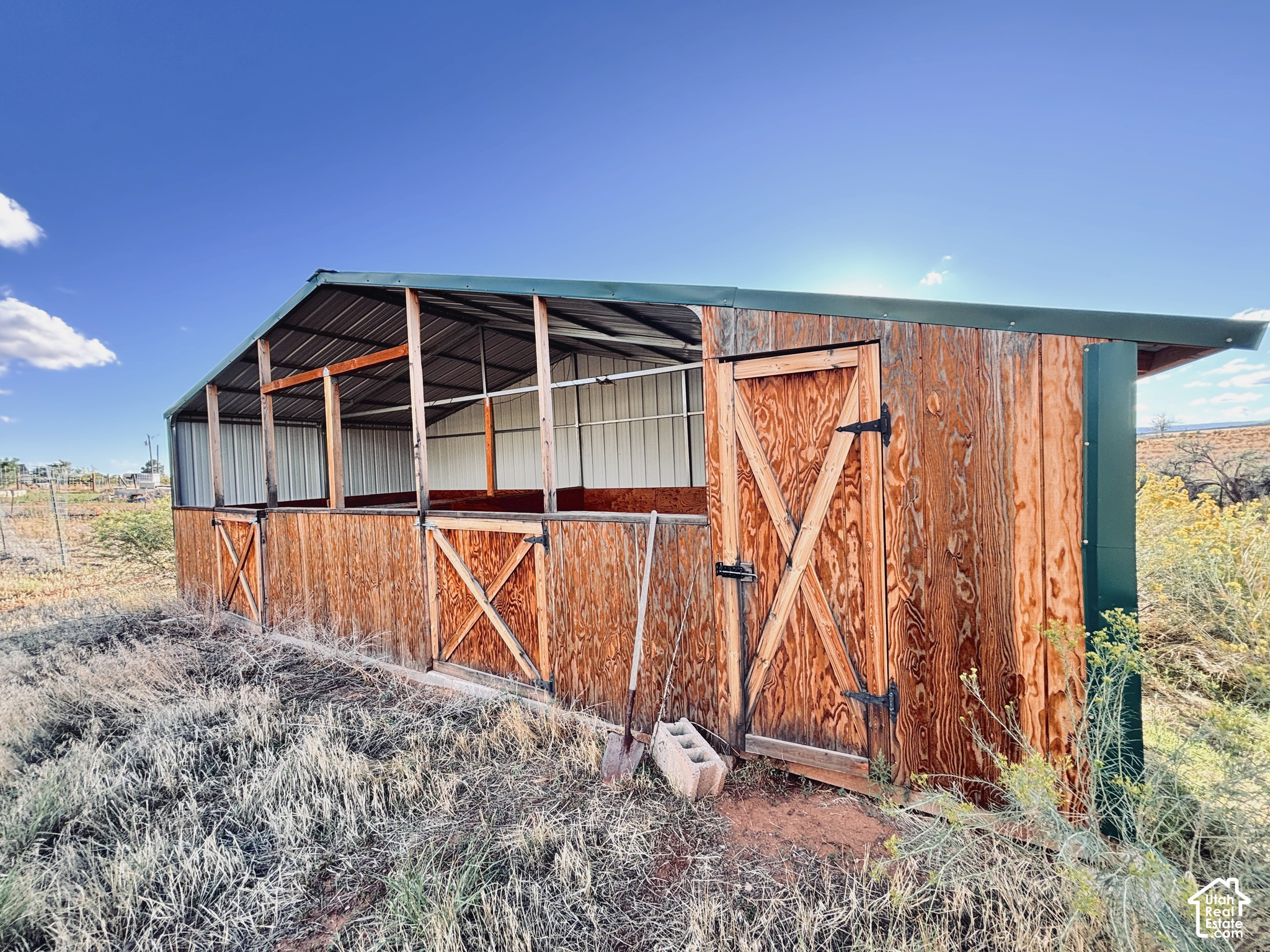 main property photo 41