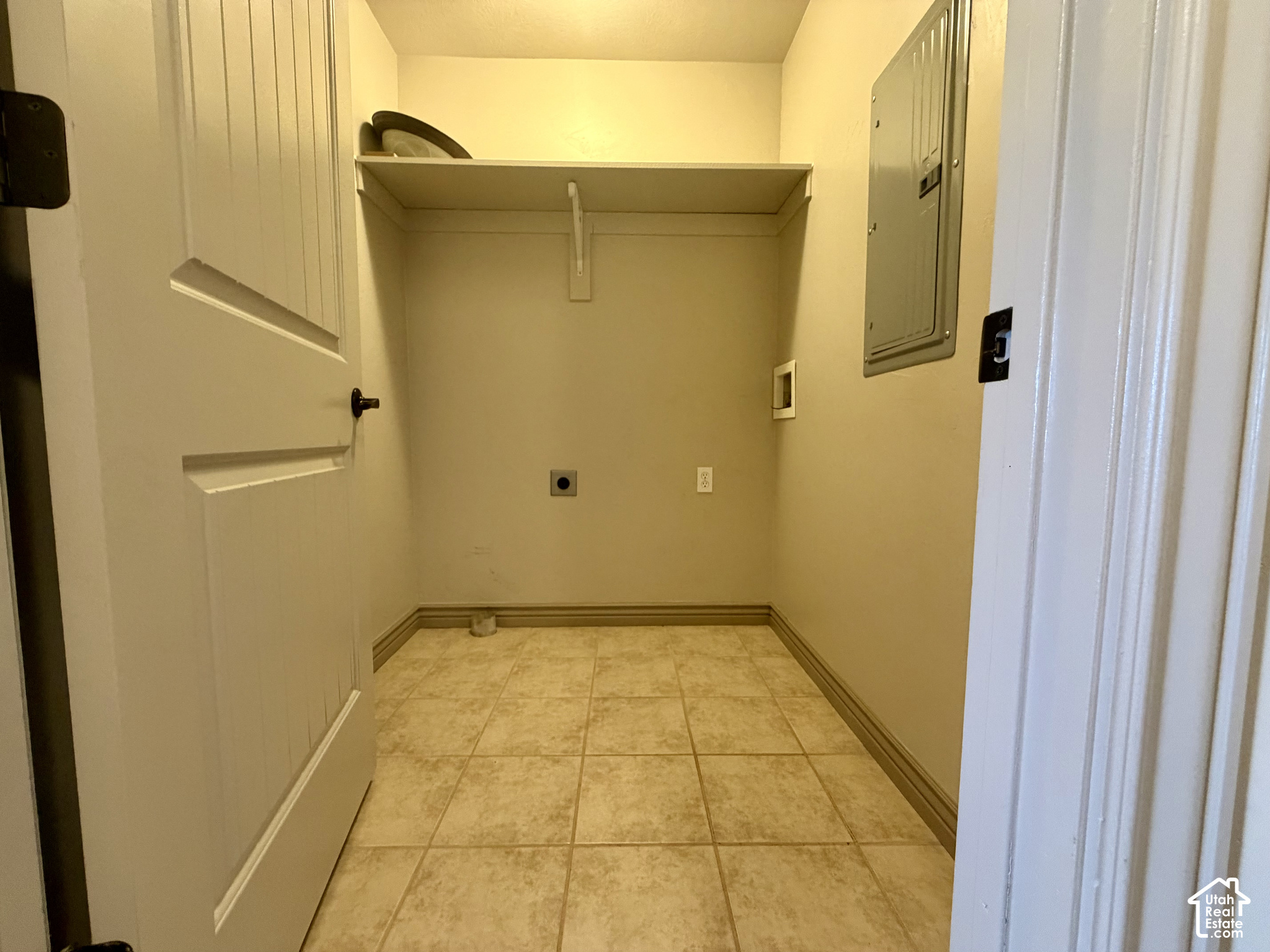 main property photo 12