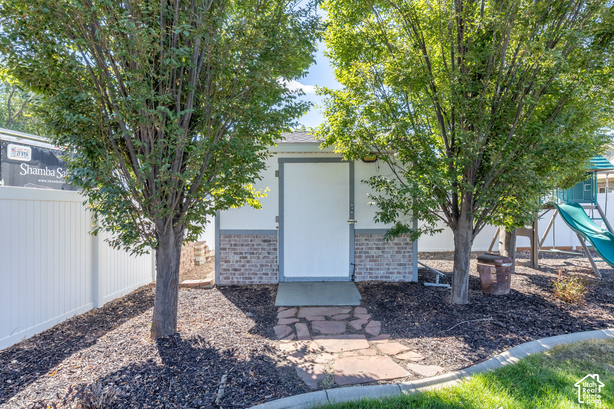 main property photo 45