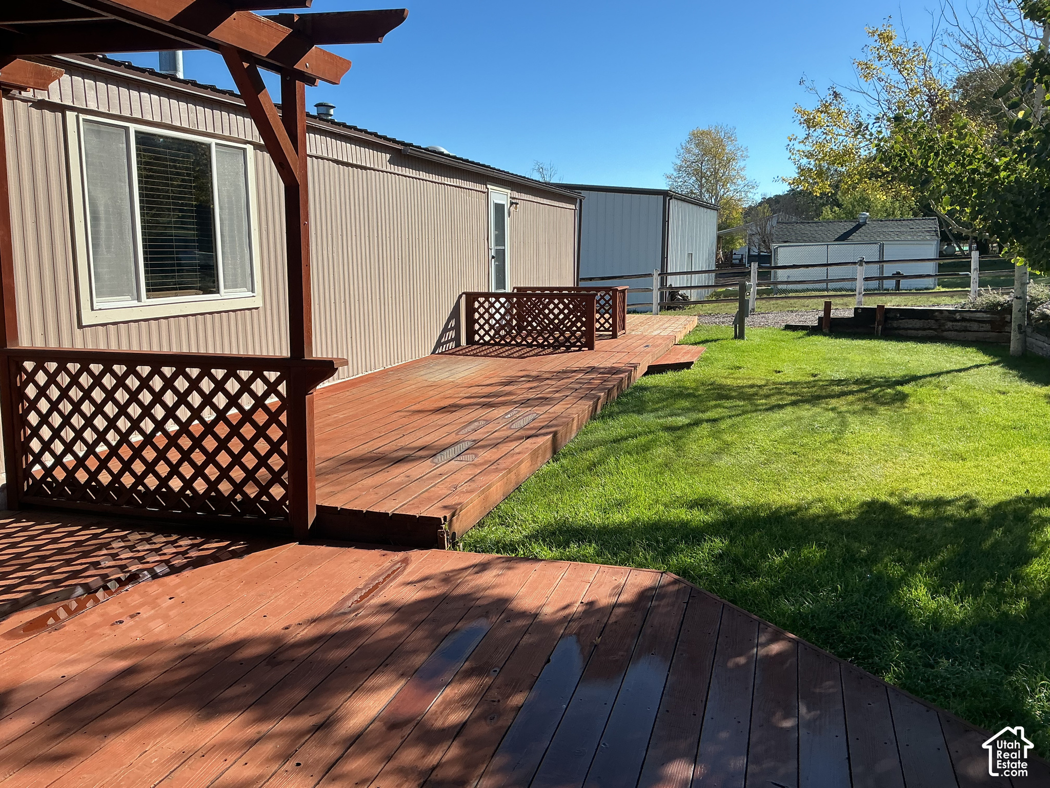 main property photo 30