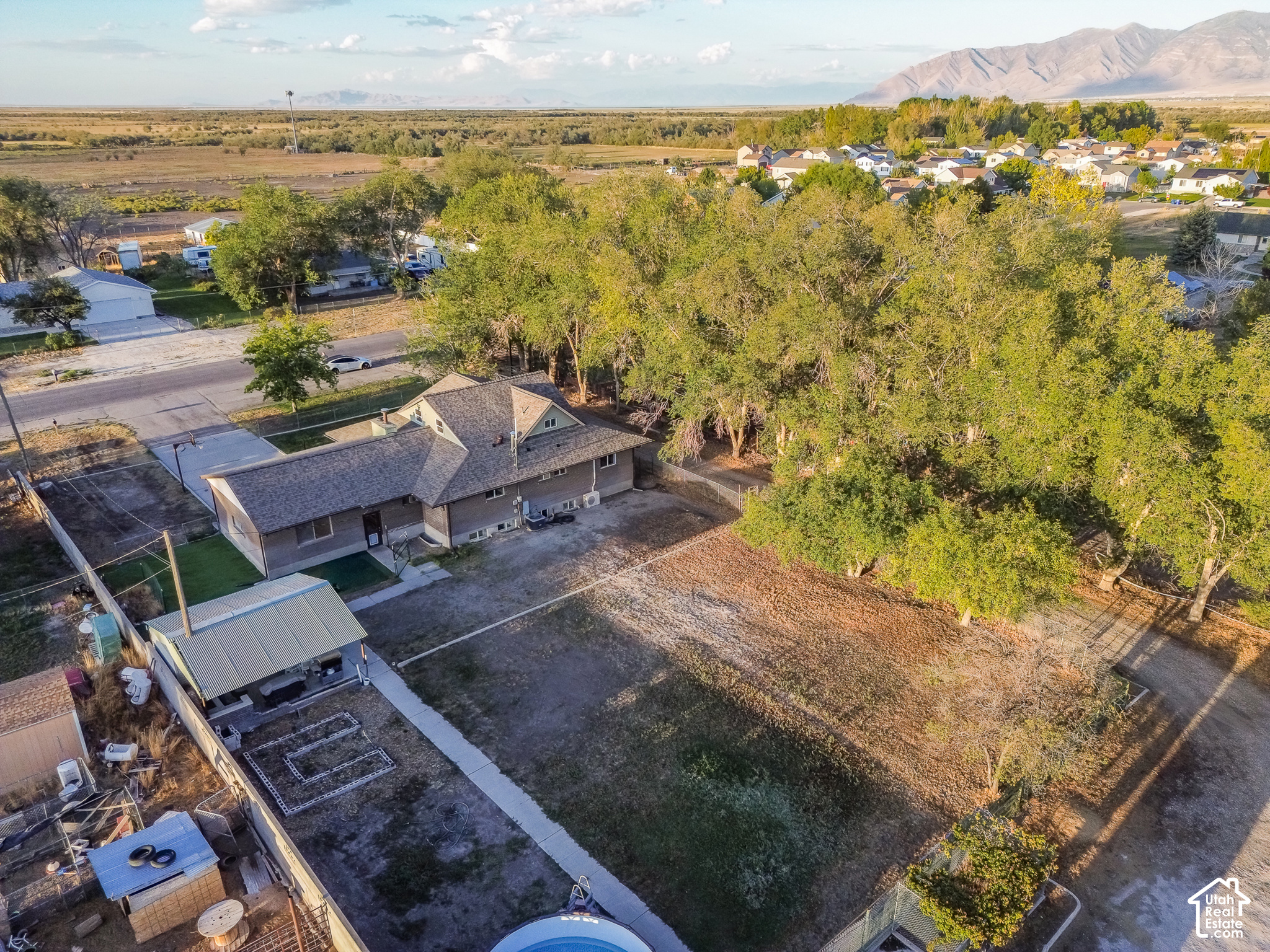 main property photo 61