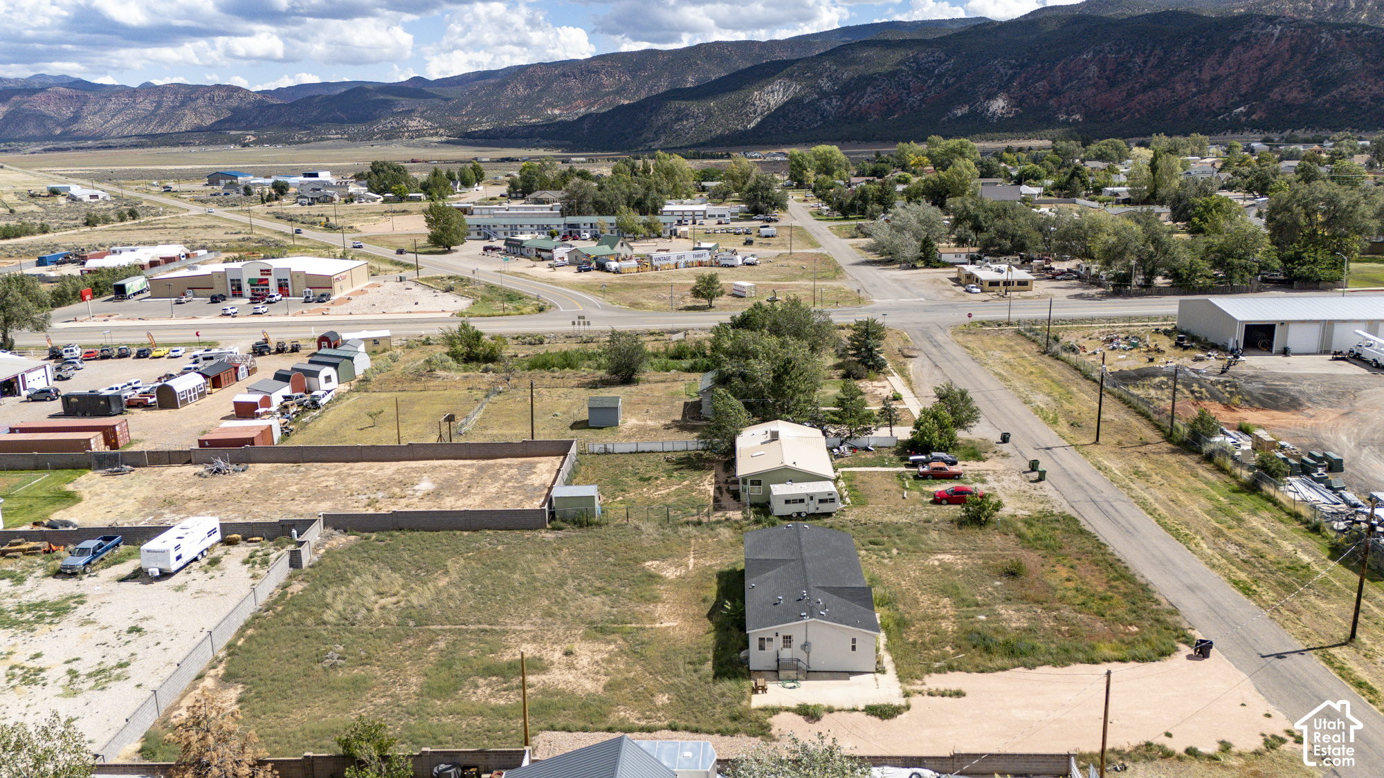 main property photo 38