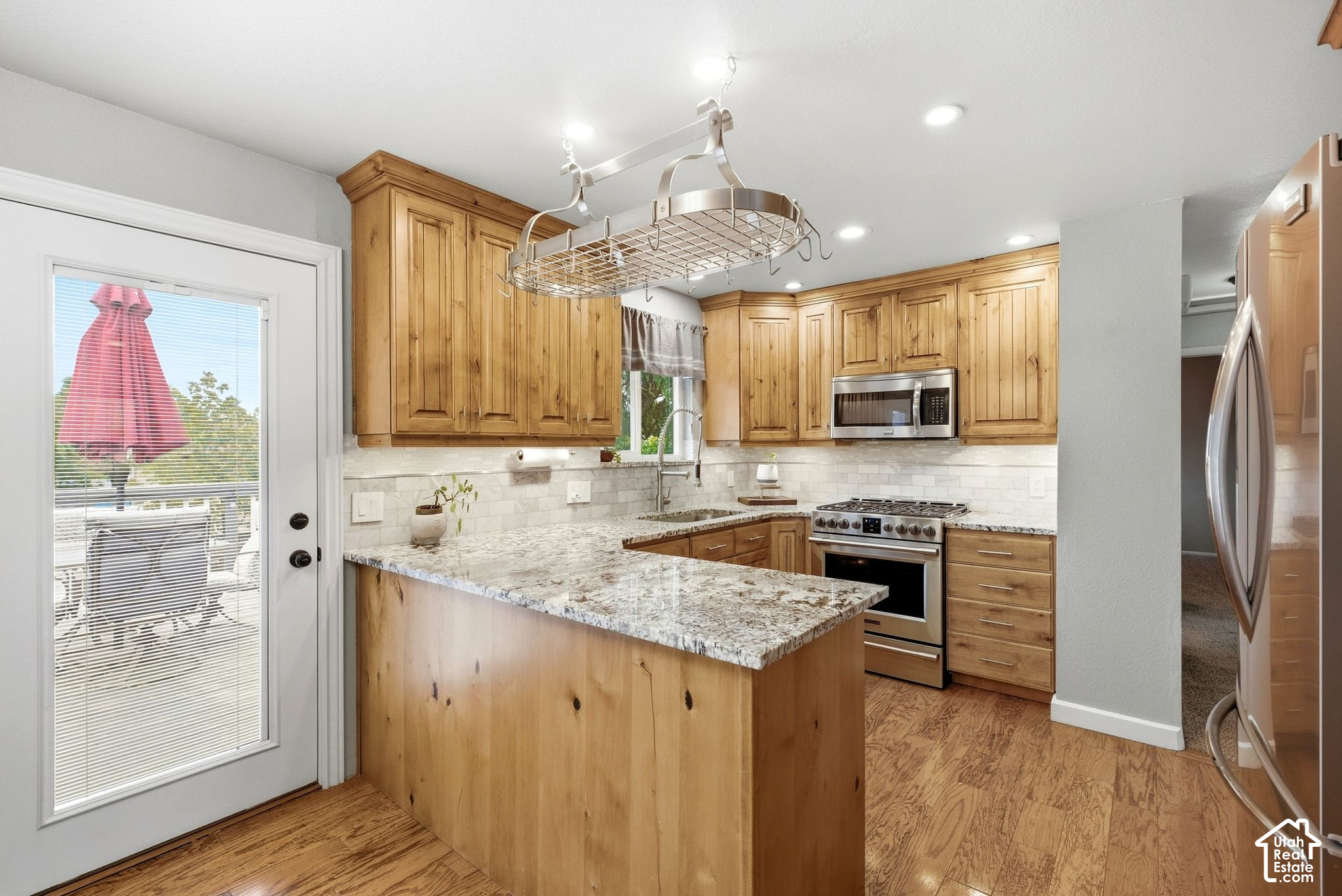 main property photo 6