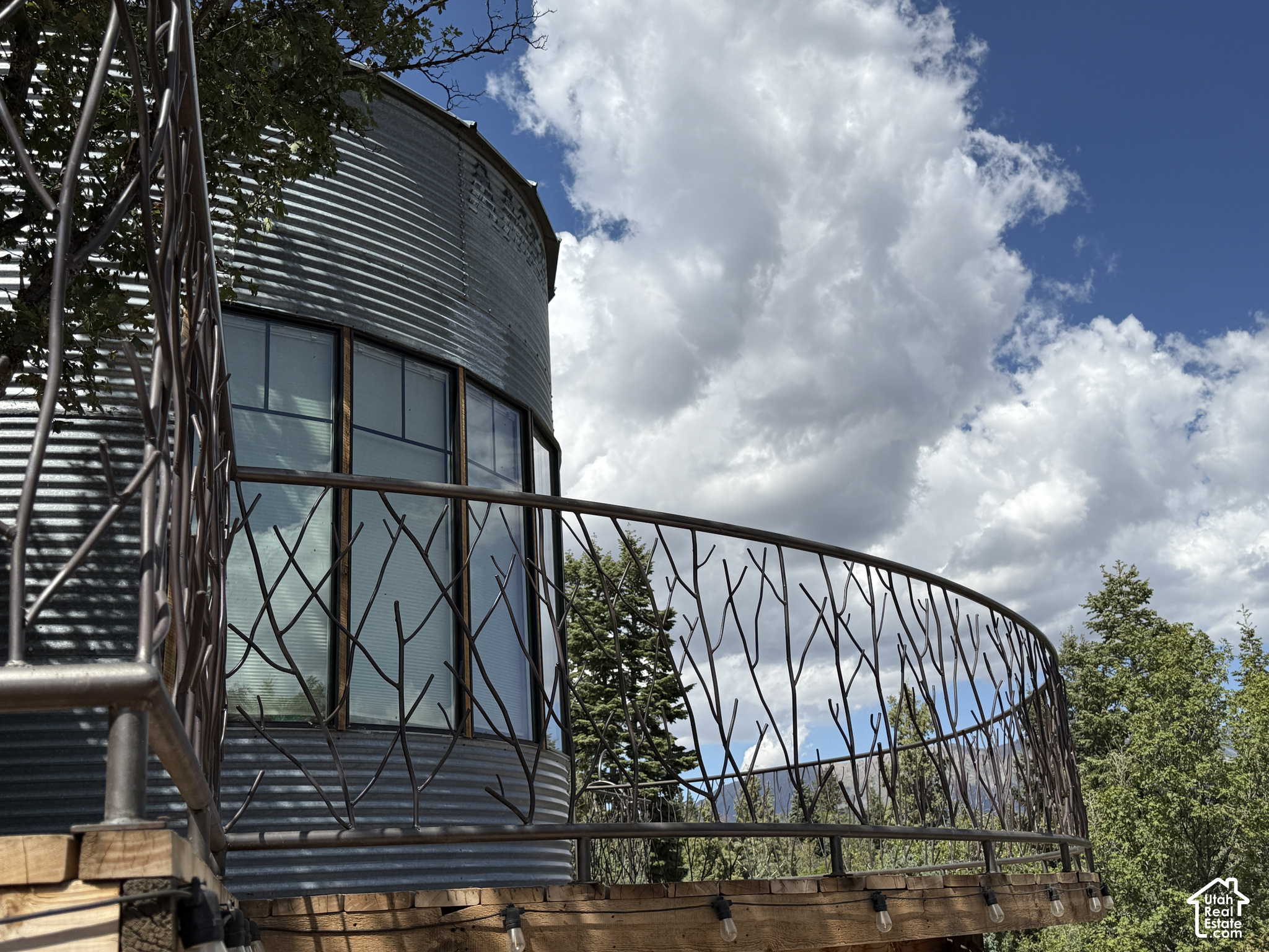 main property photo 28