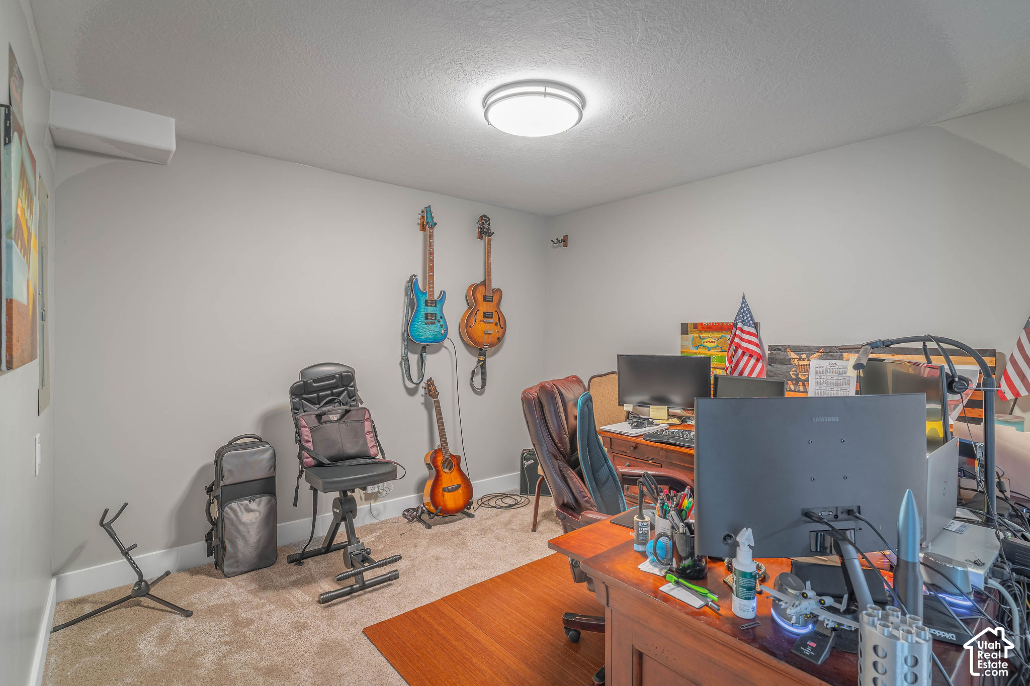 main property photo 25