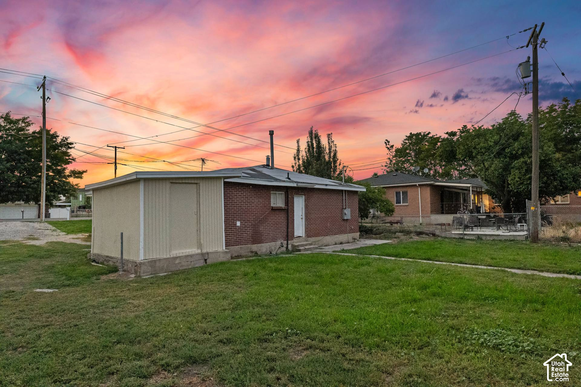 main property photo 13