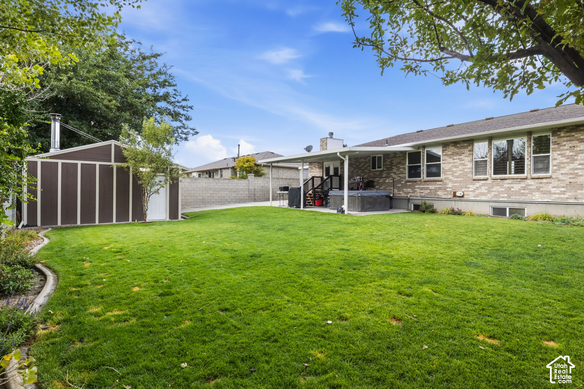 main property photo 40