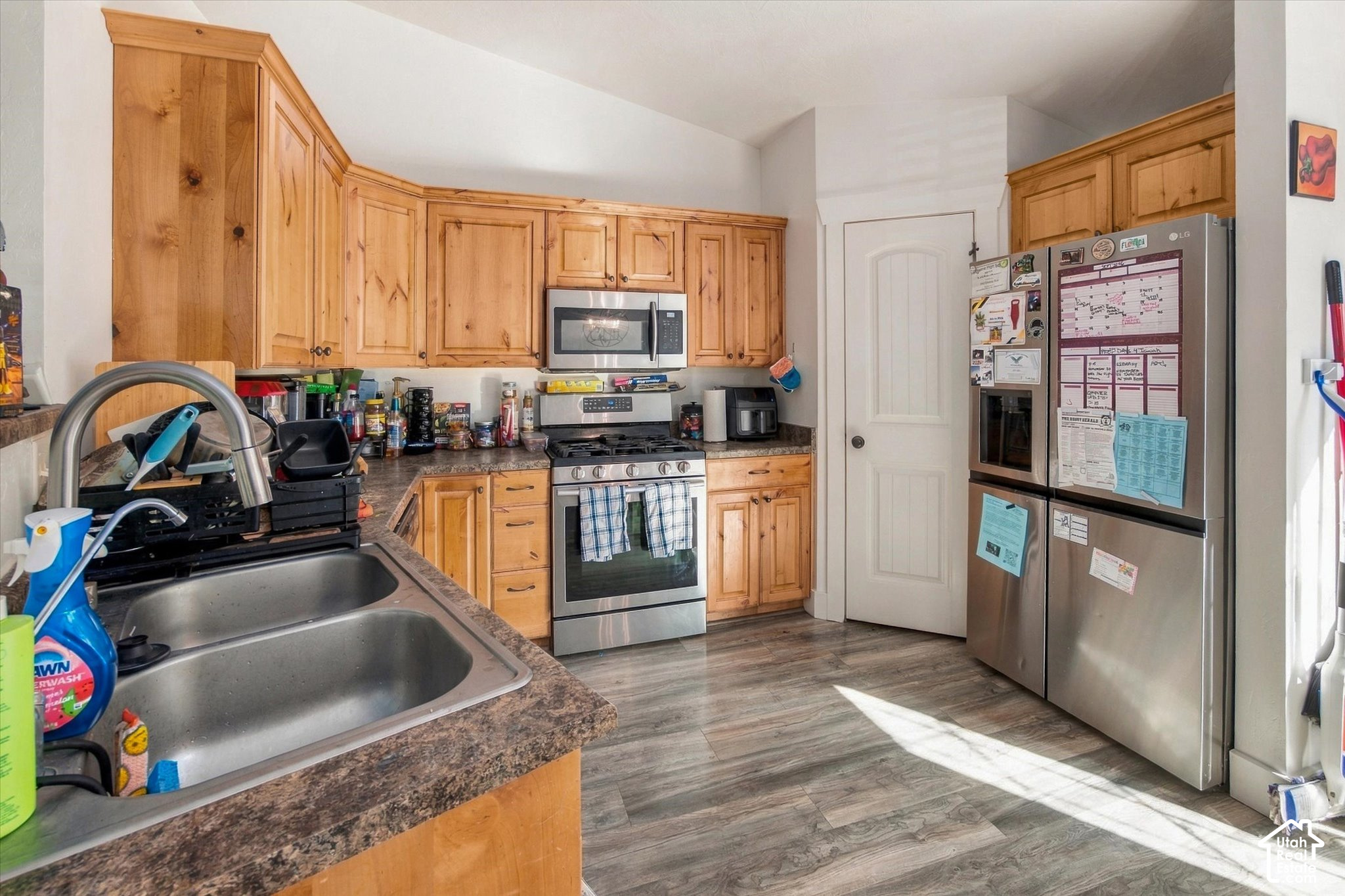 main property photo 8
