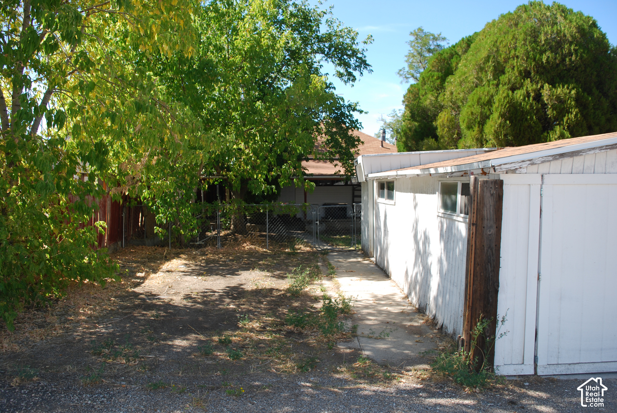 main property photo 39