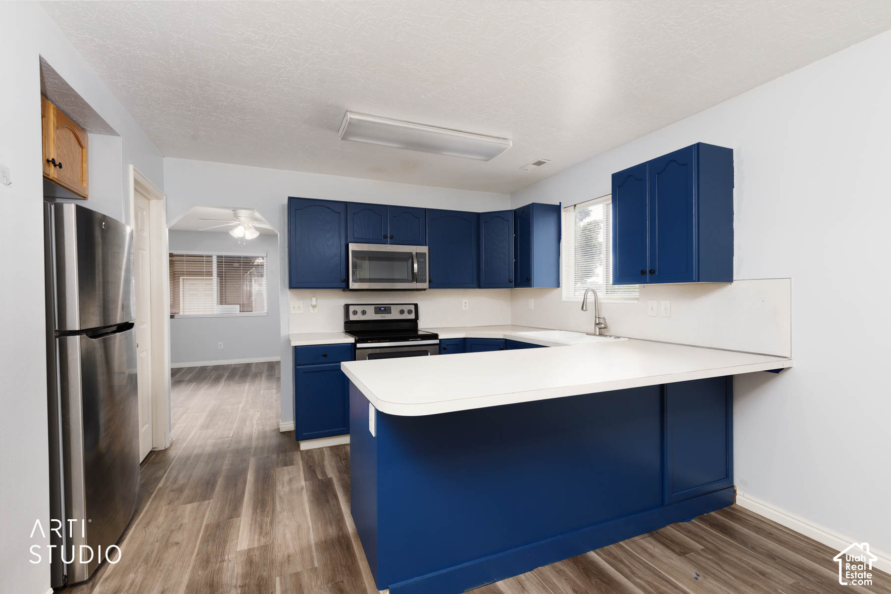 main property photo 11