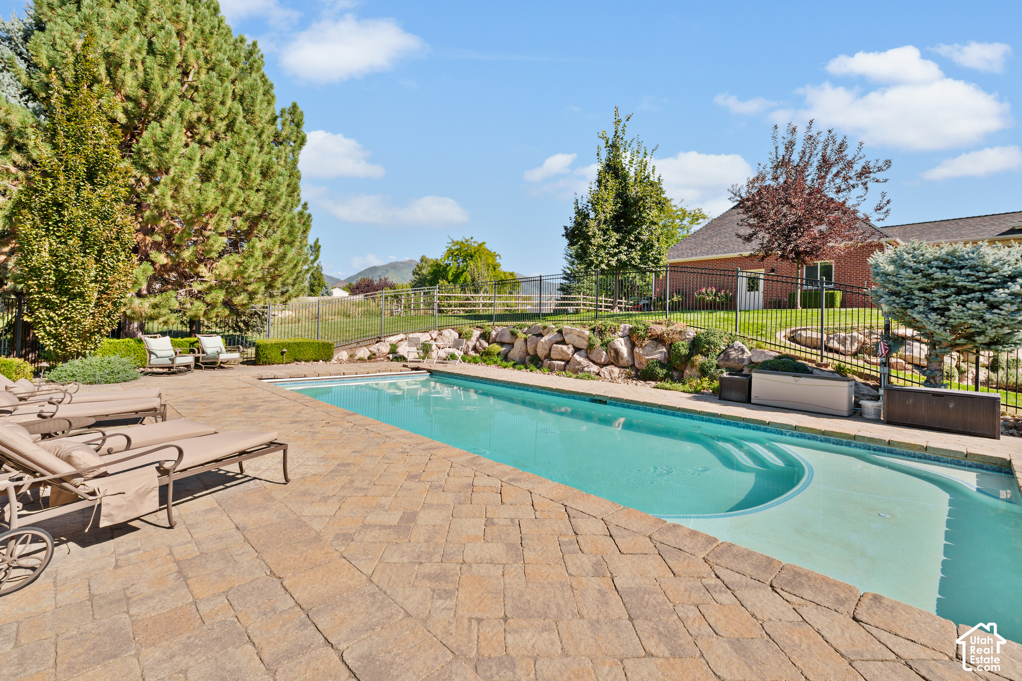 main property photo 77