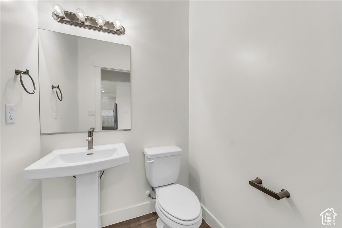 main property photo 14