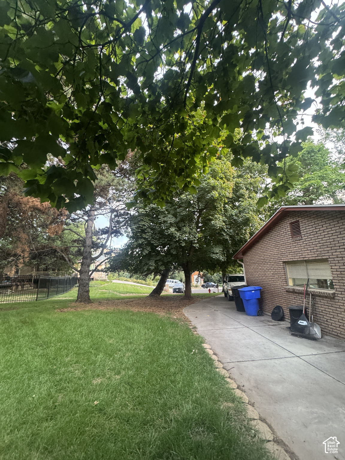 main property photo 5