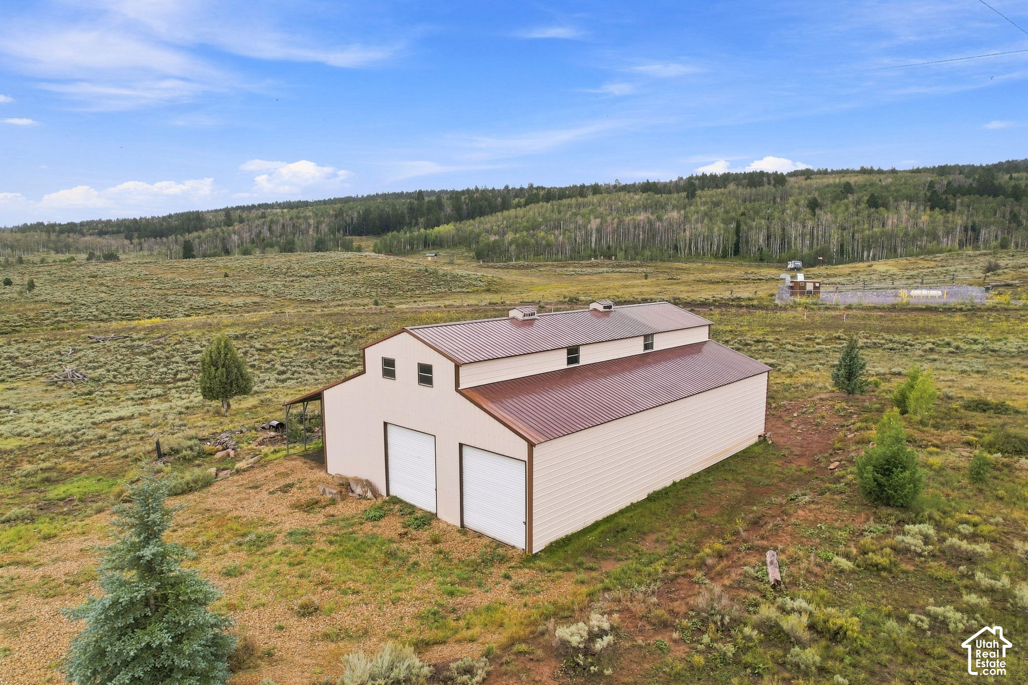 main property photo 20