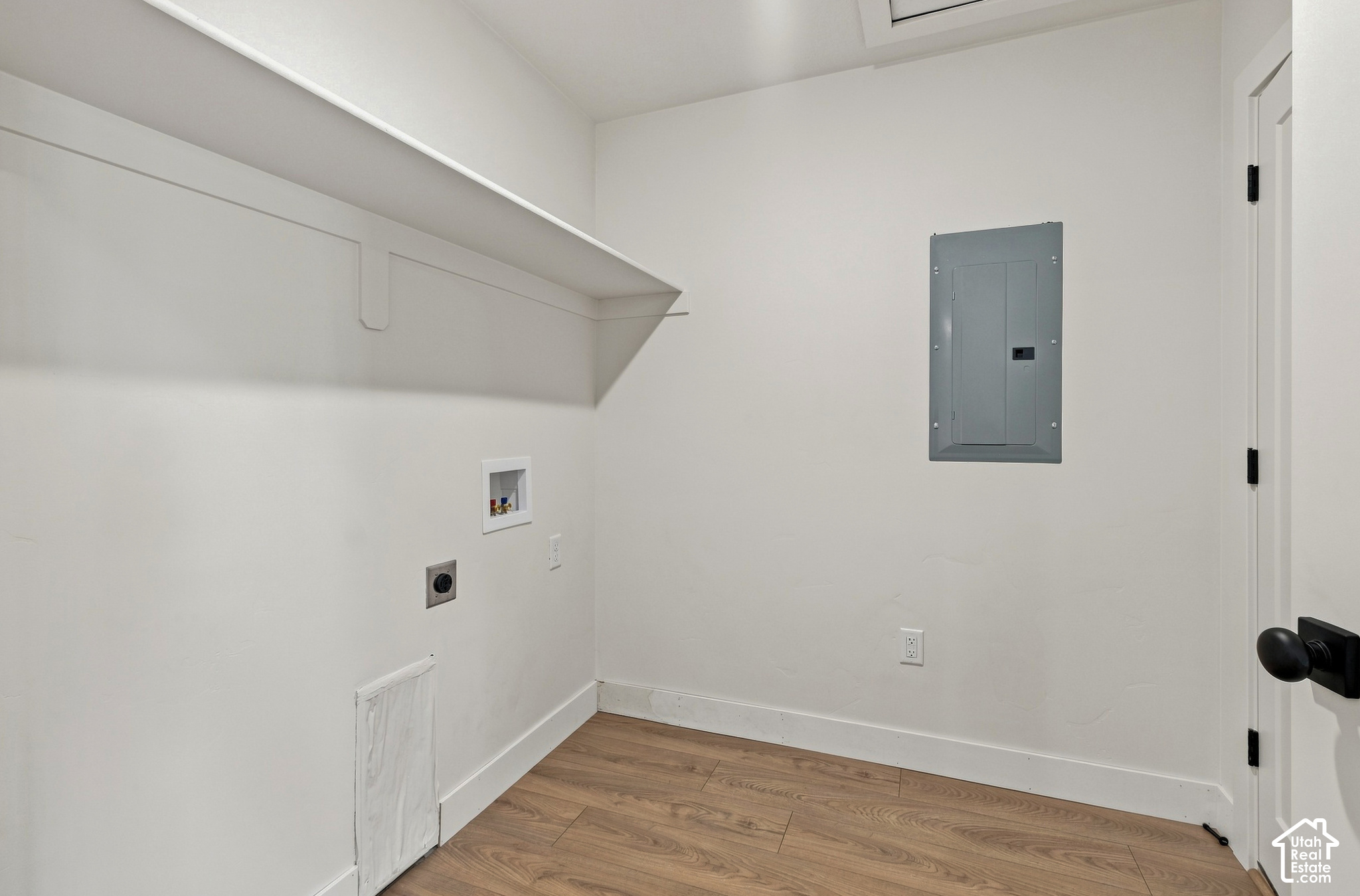 main property photo 13