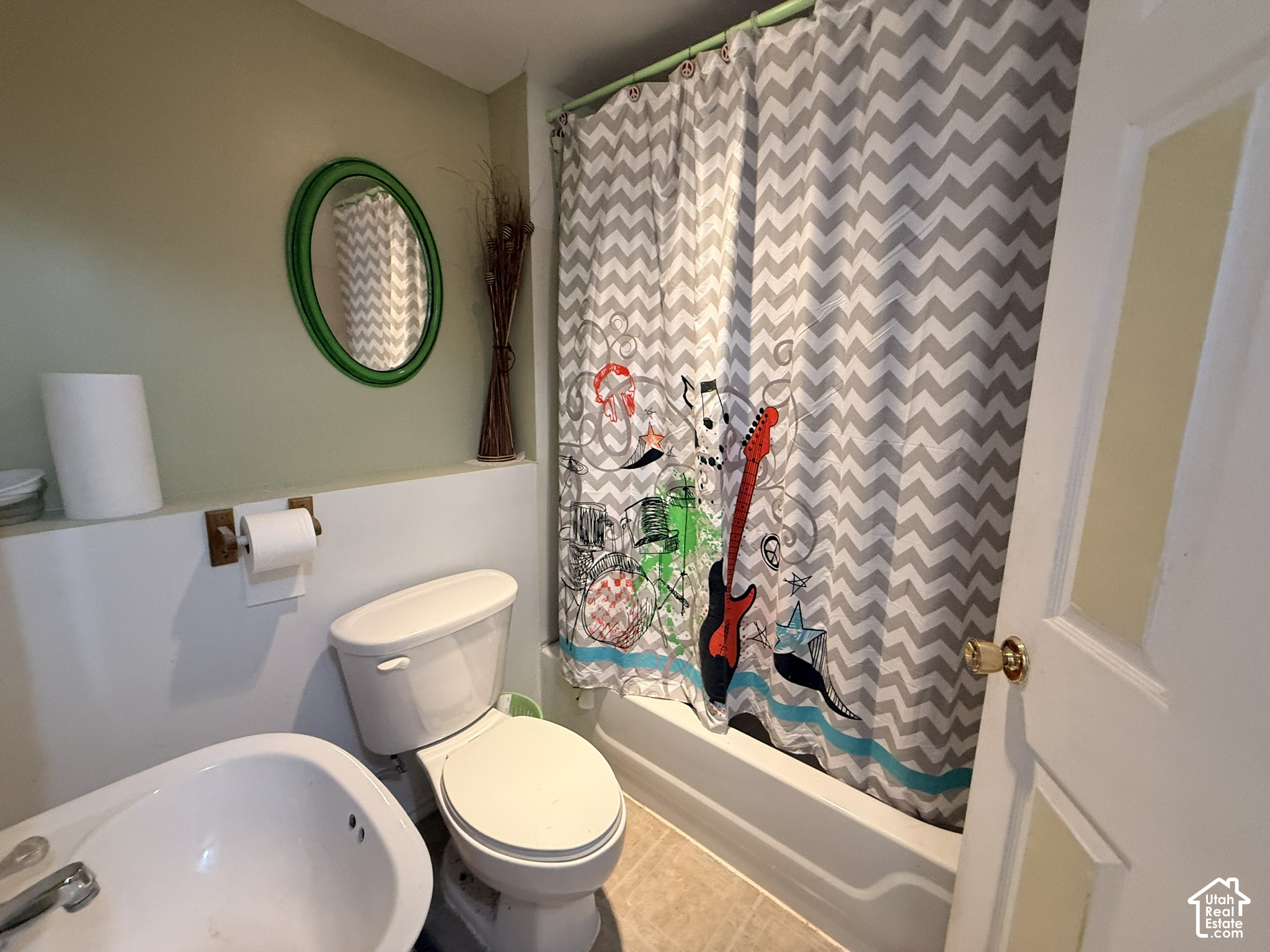 main property photo 17