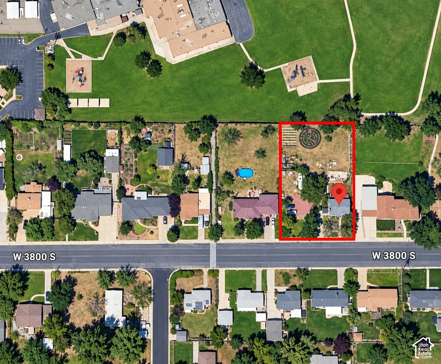 main property photo 30