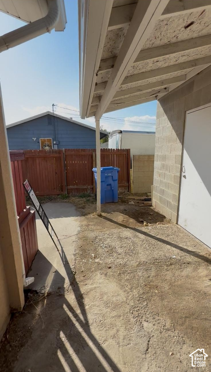 main property photo 33