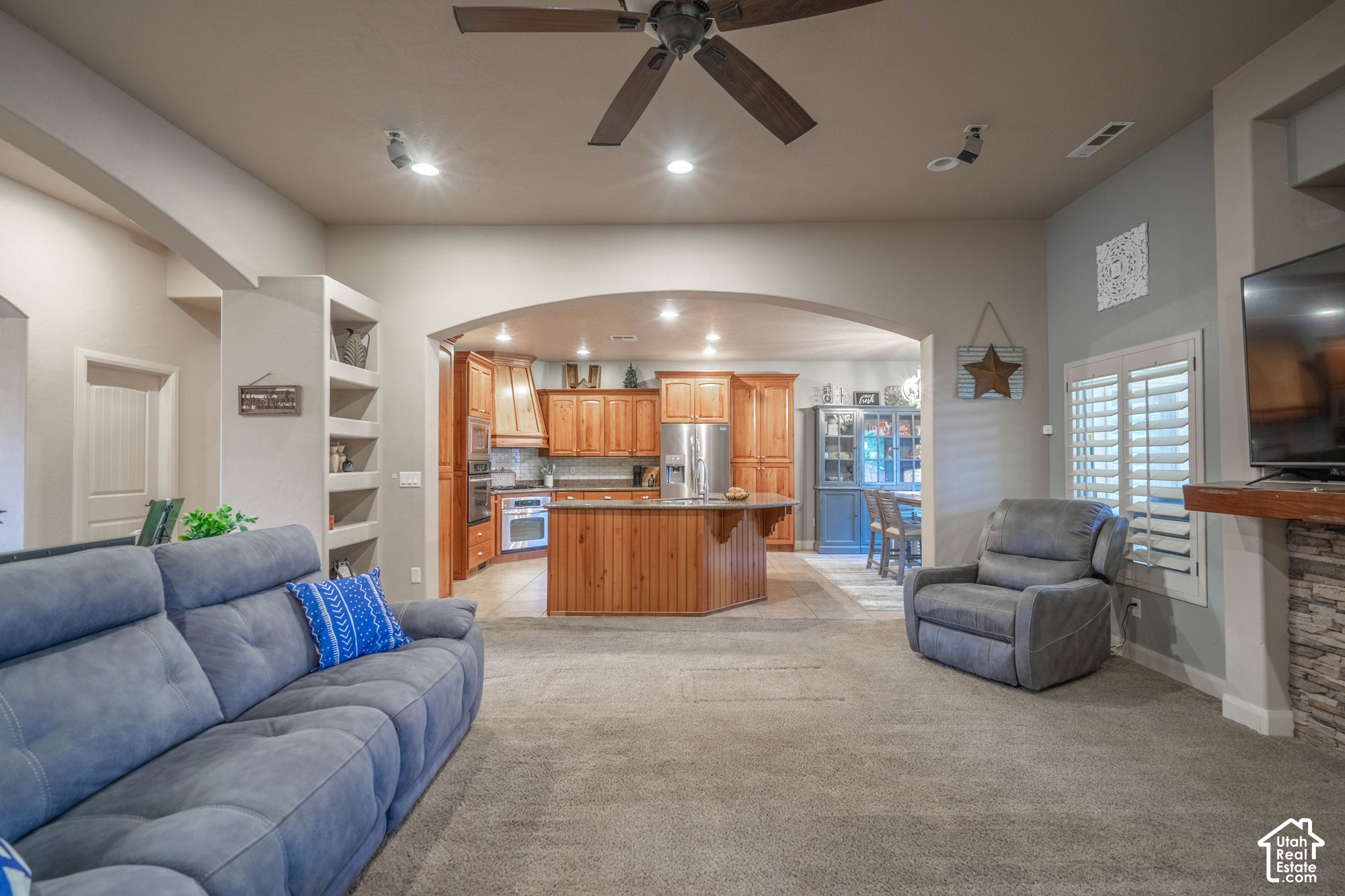 main property photo 12