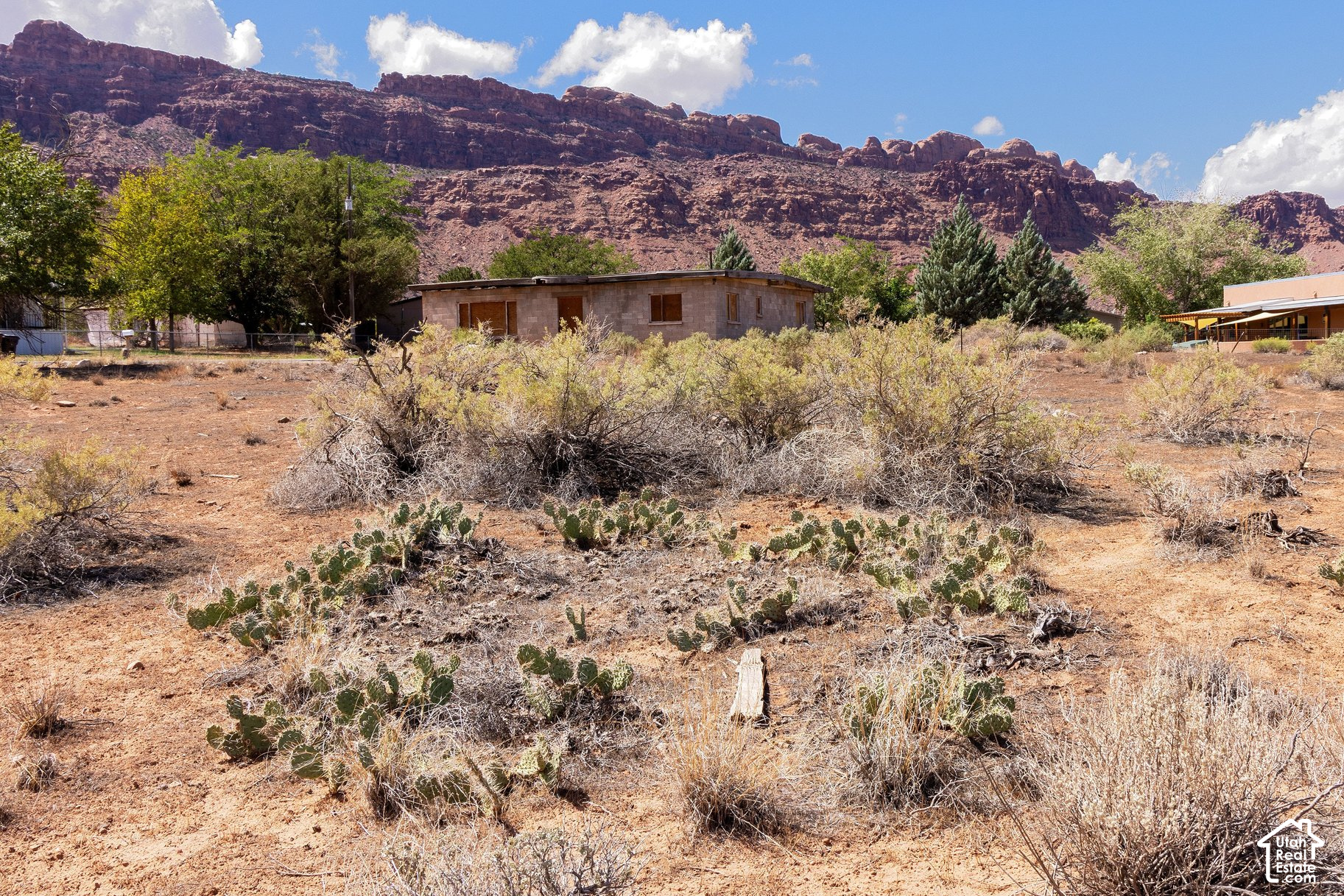 main property photo 12