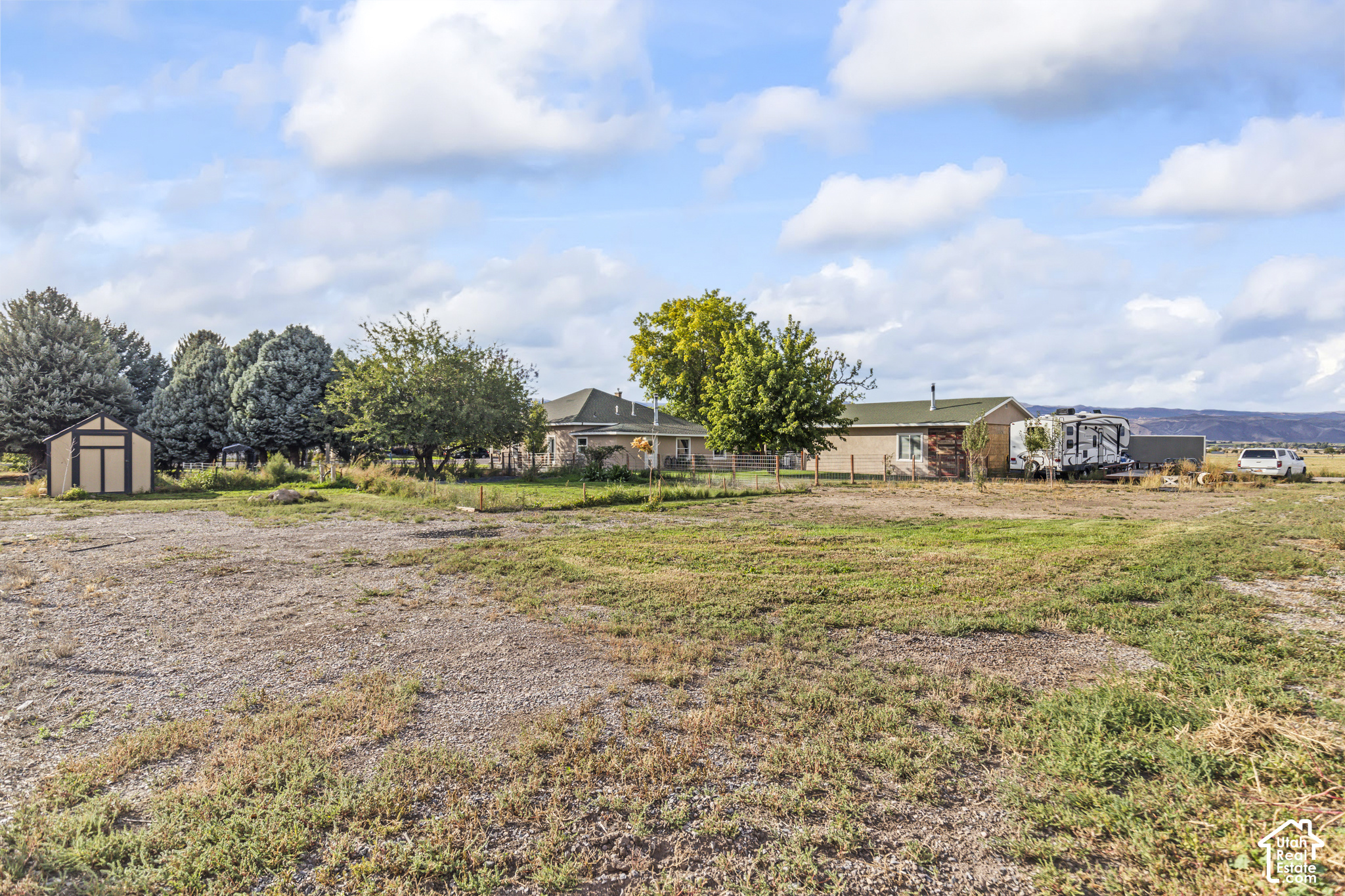 main property photo 37