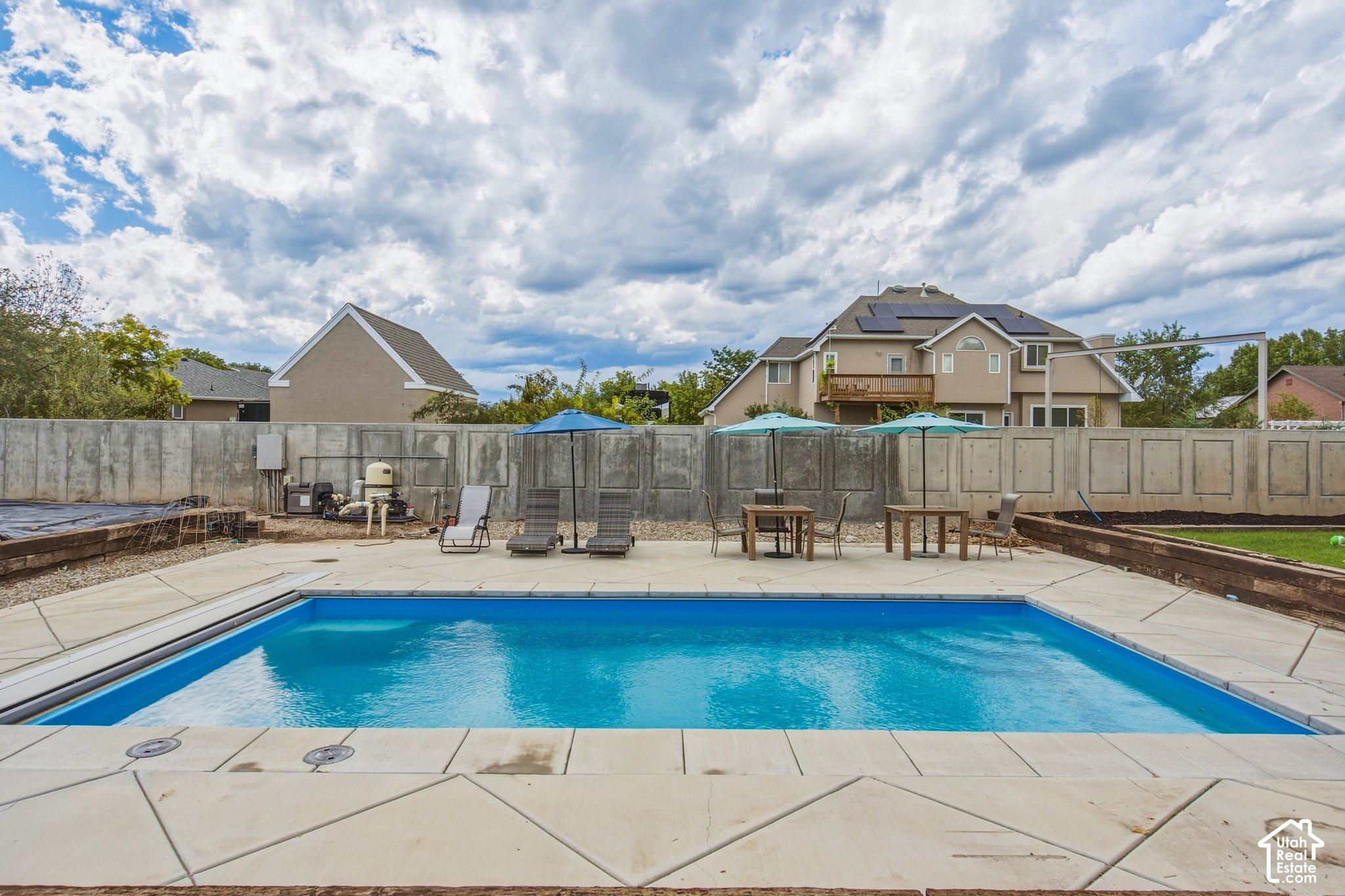 main property photo 79