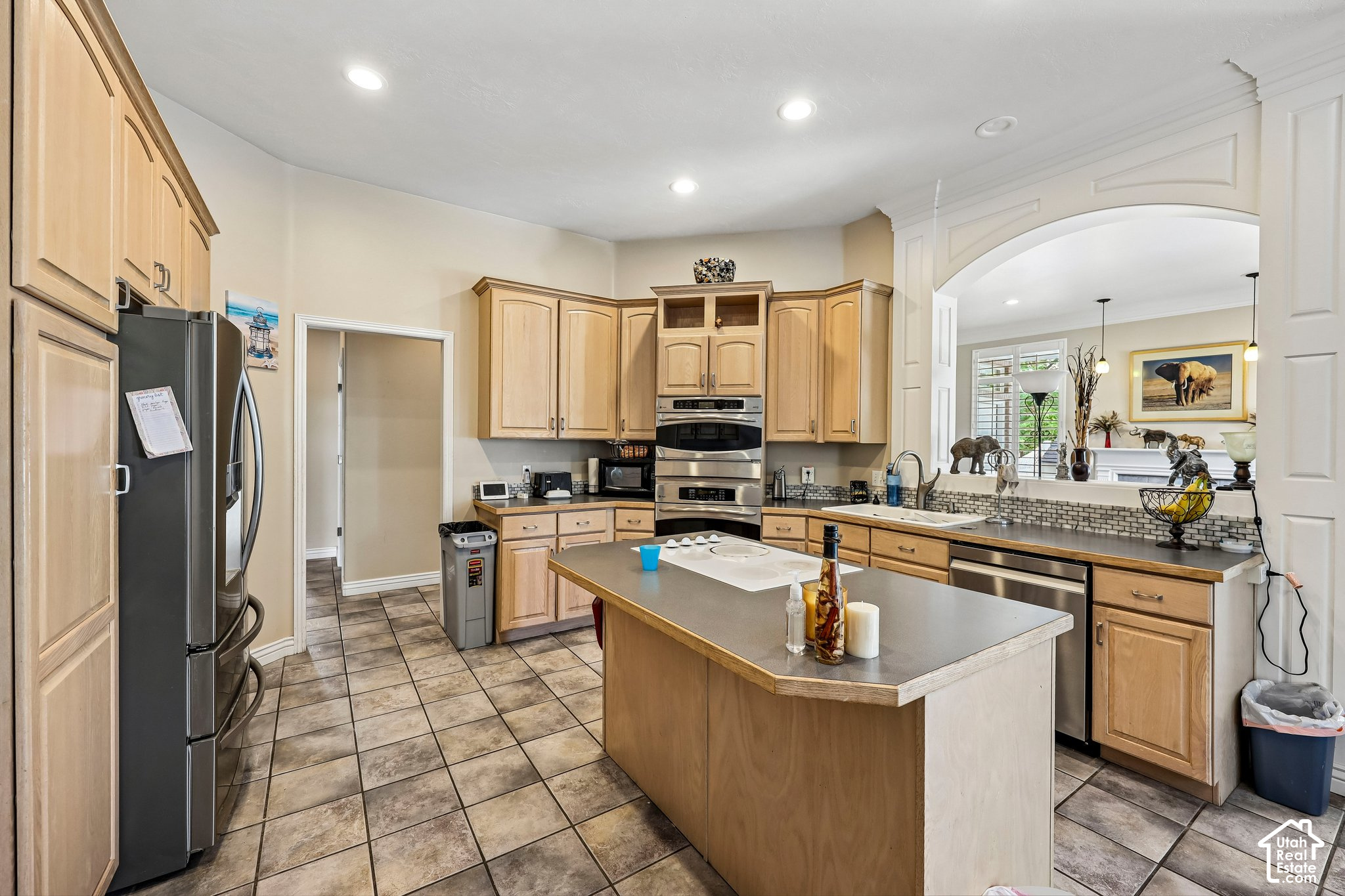 main property photo 10