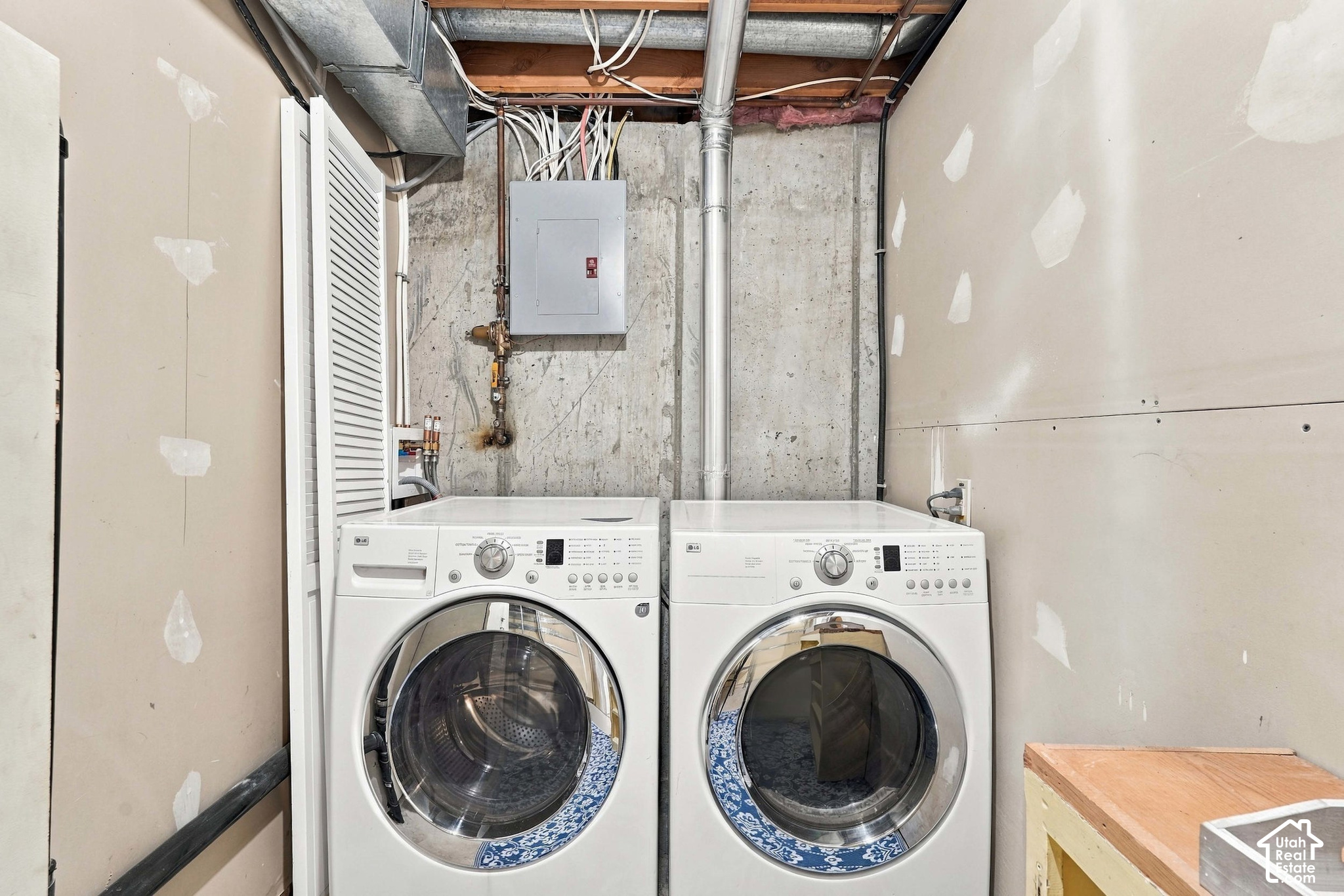 main property photo 29