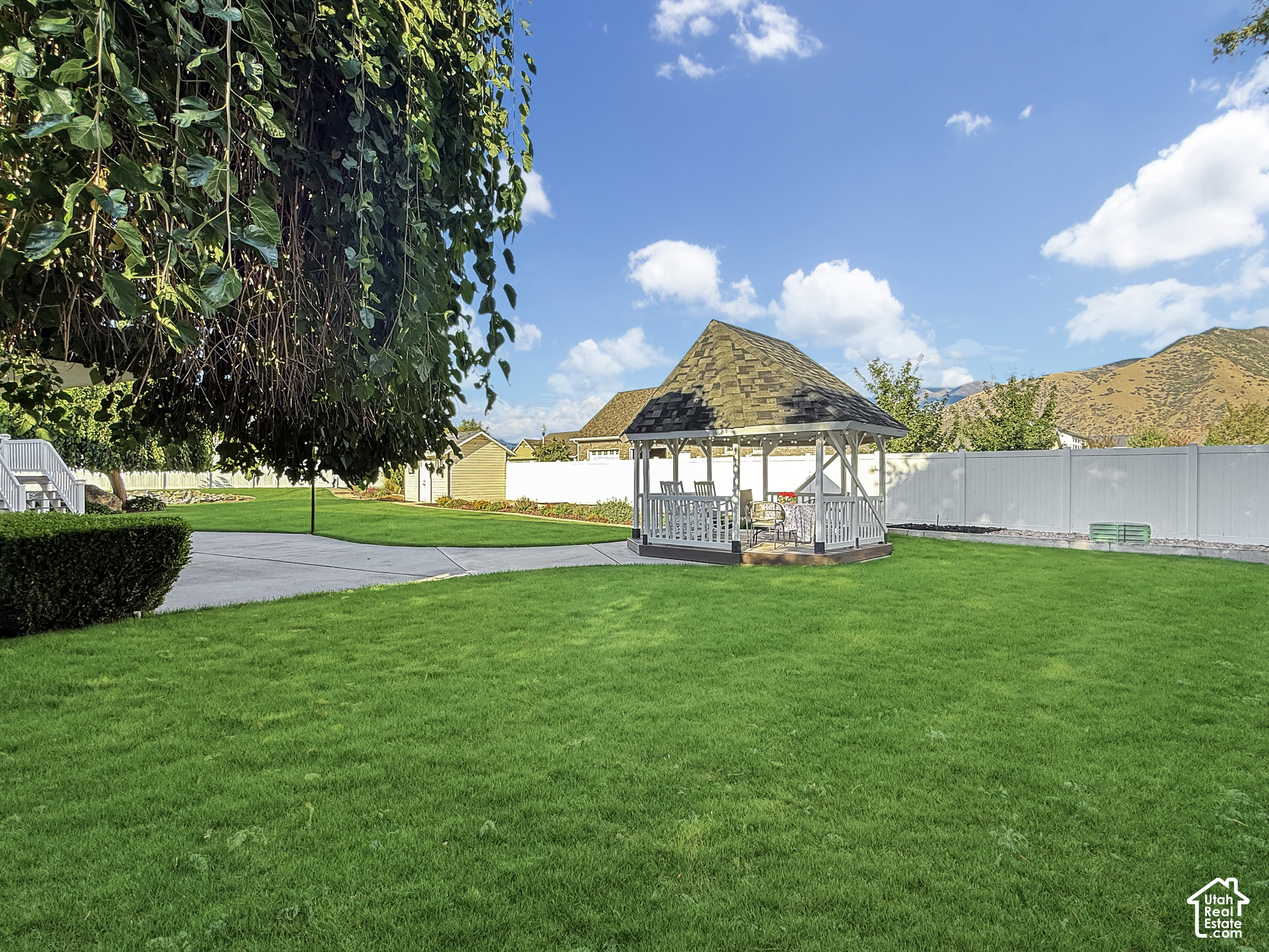 main property photo 76