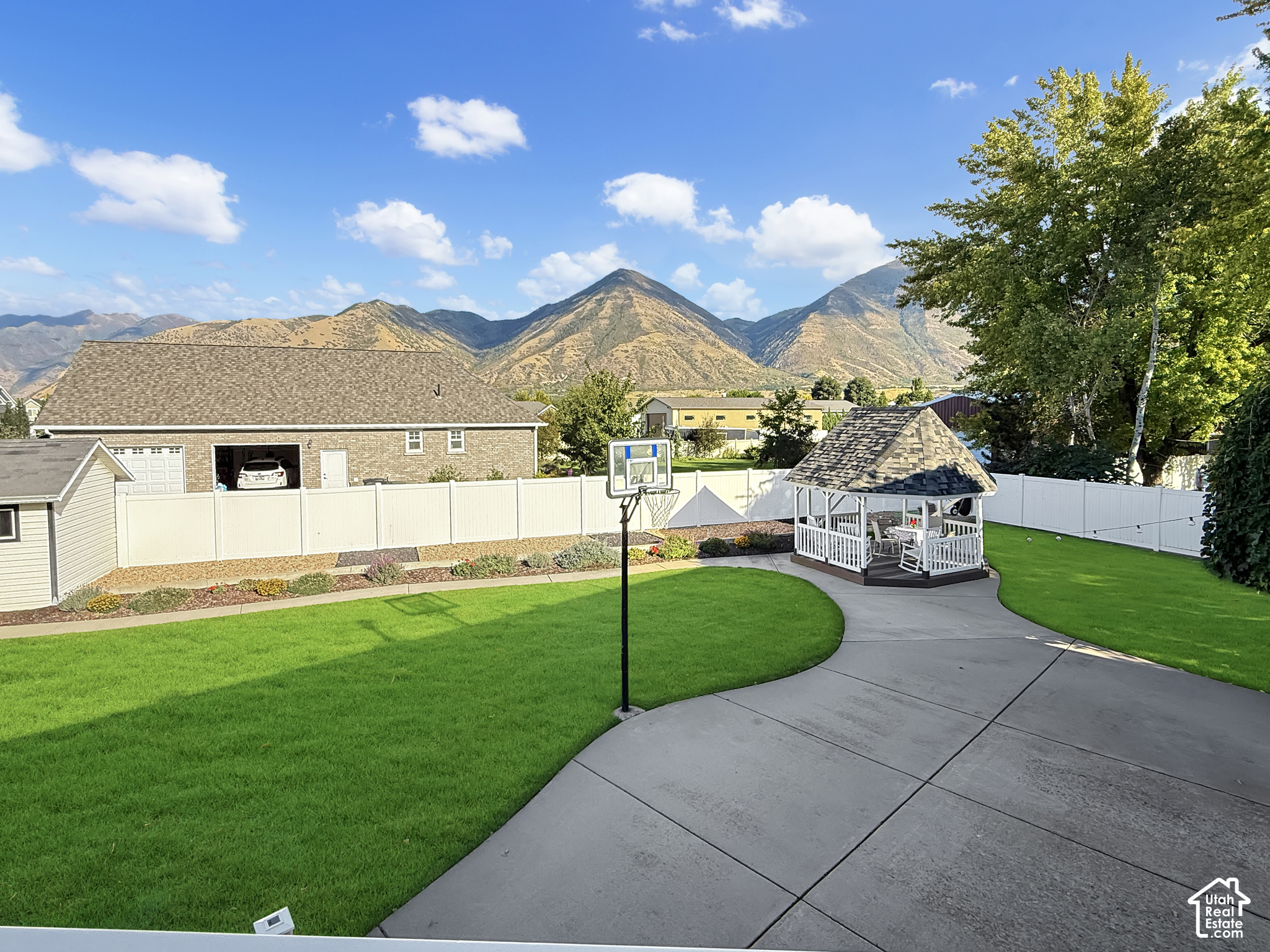 main property photo 81