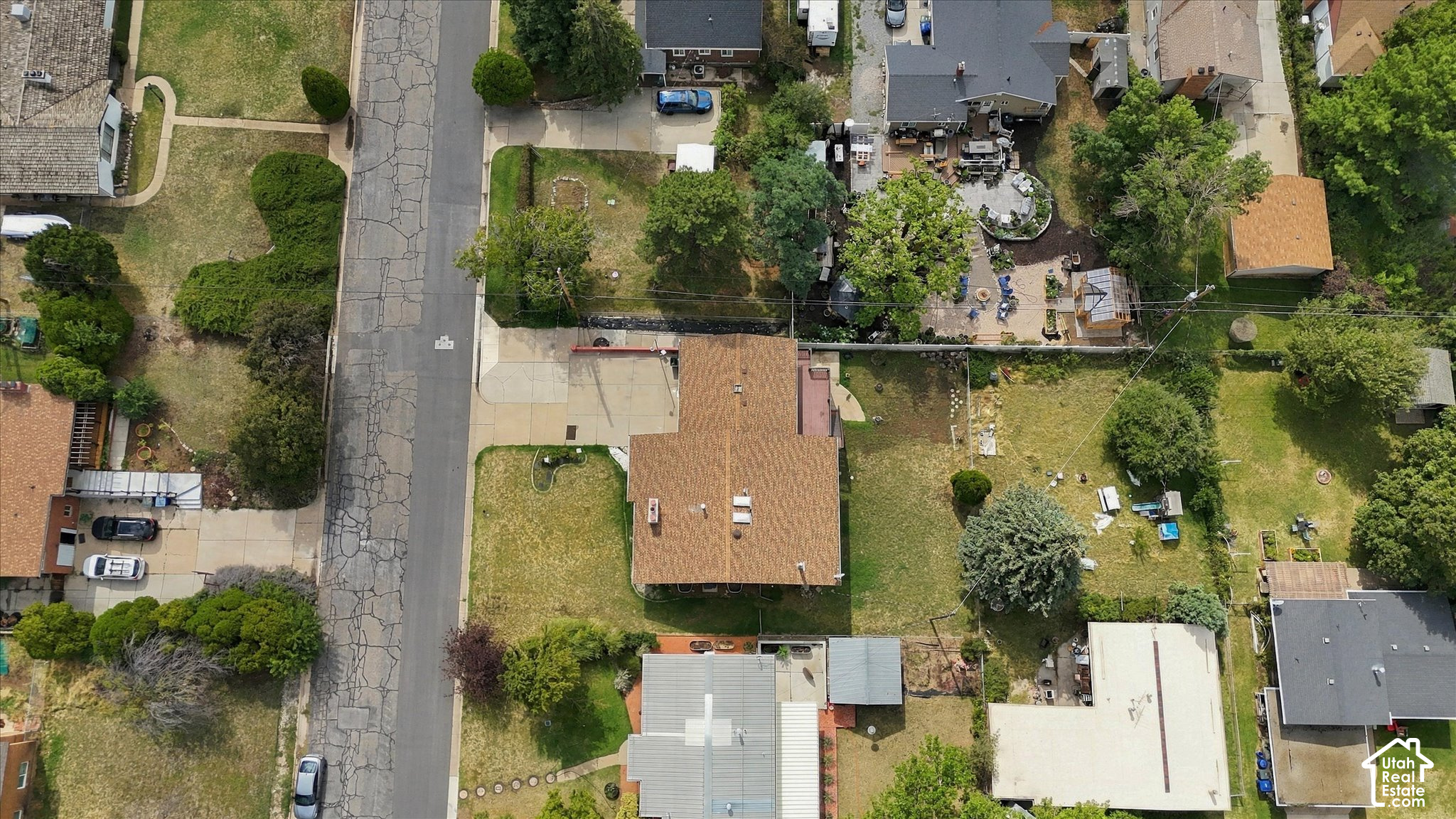 main property photo 25