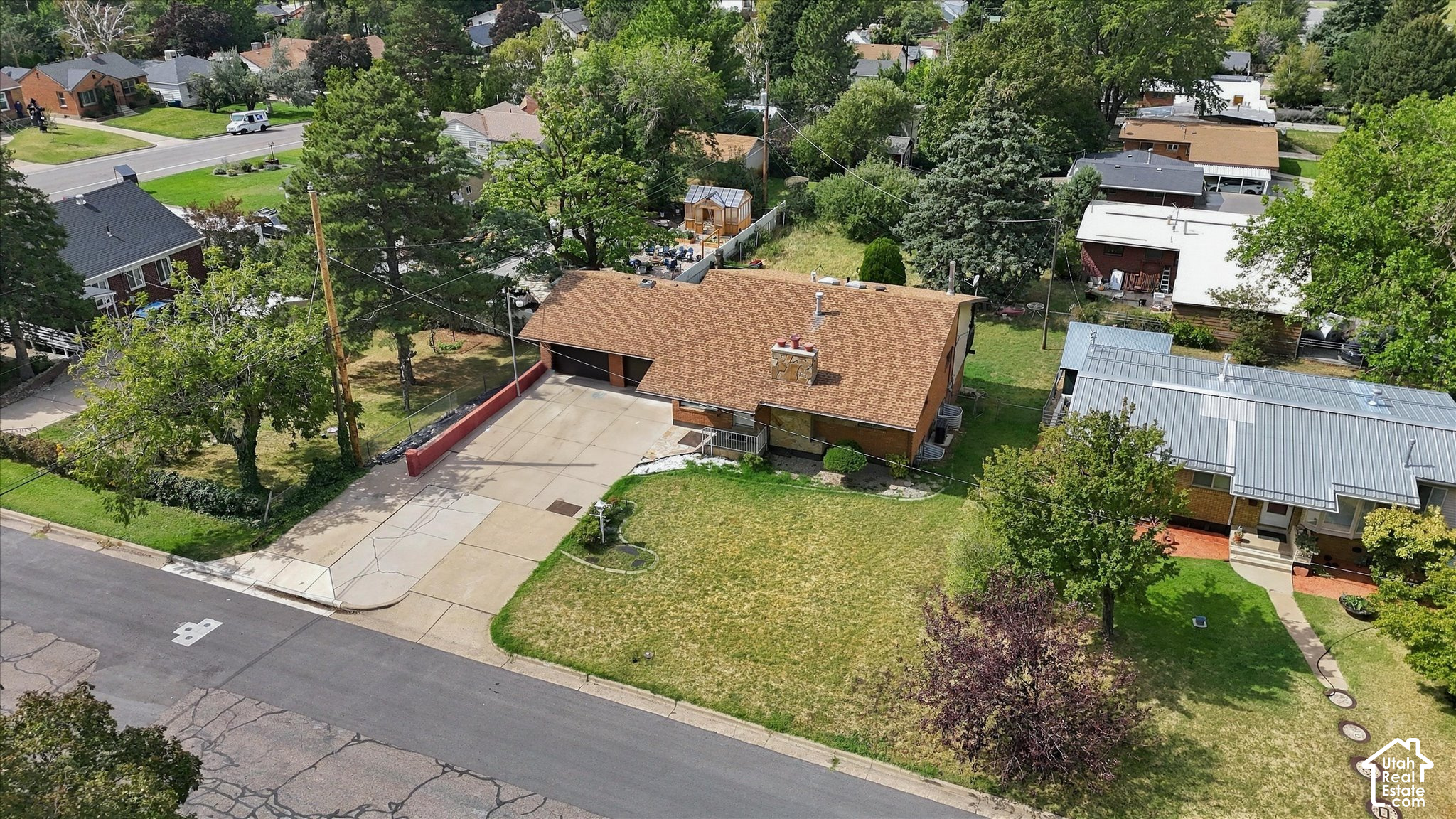 main property photo 32