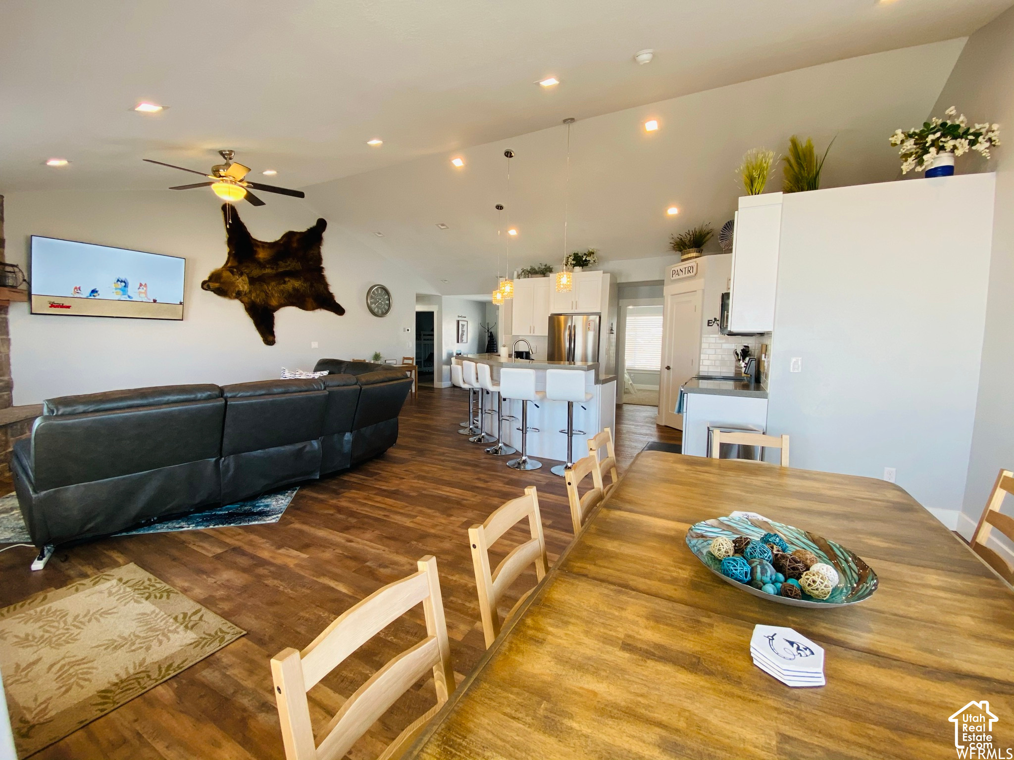 property viewer photo 20