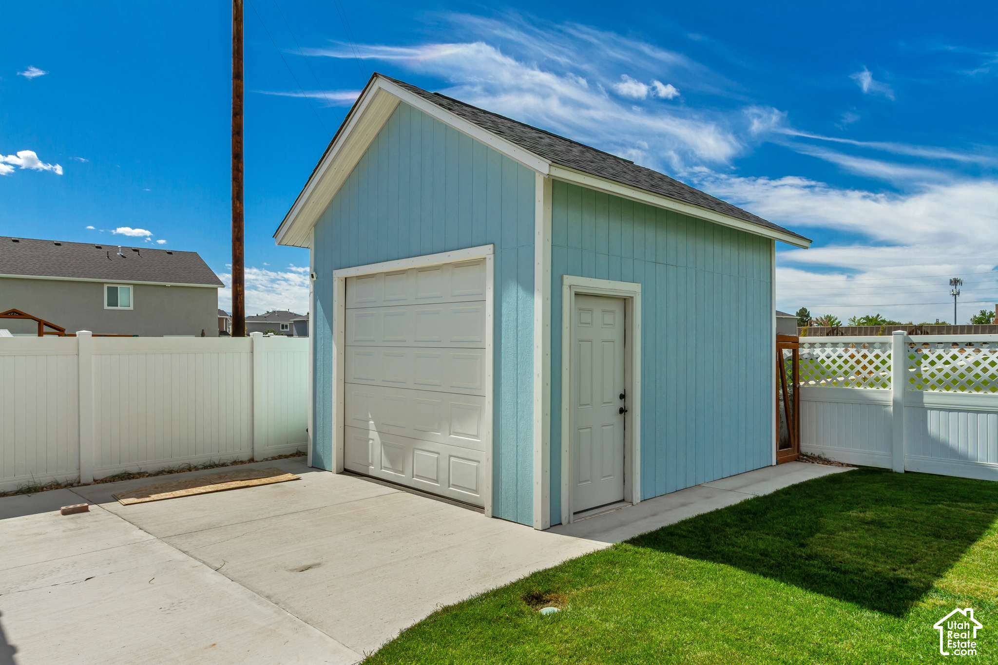 main property photo 21